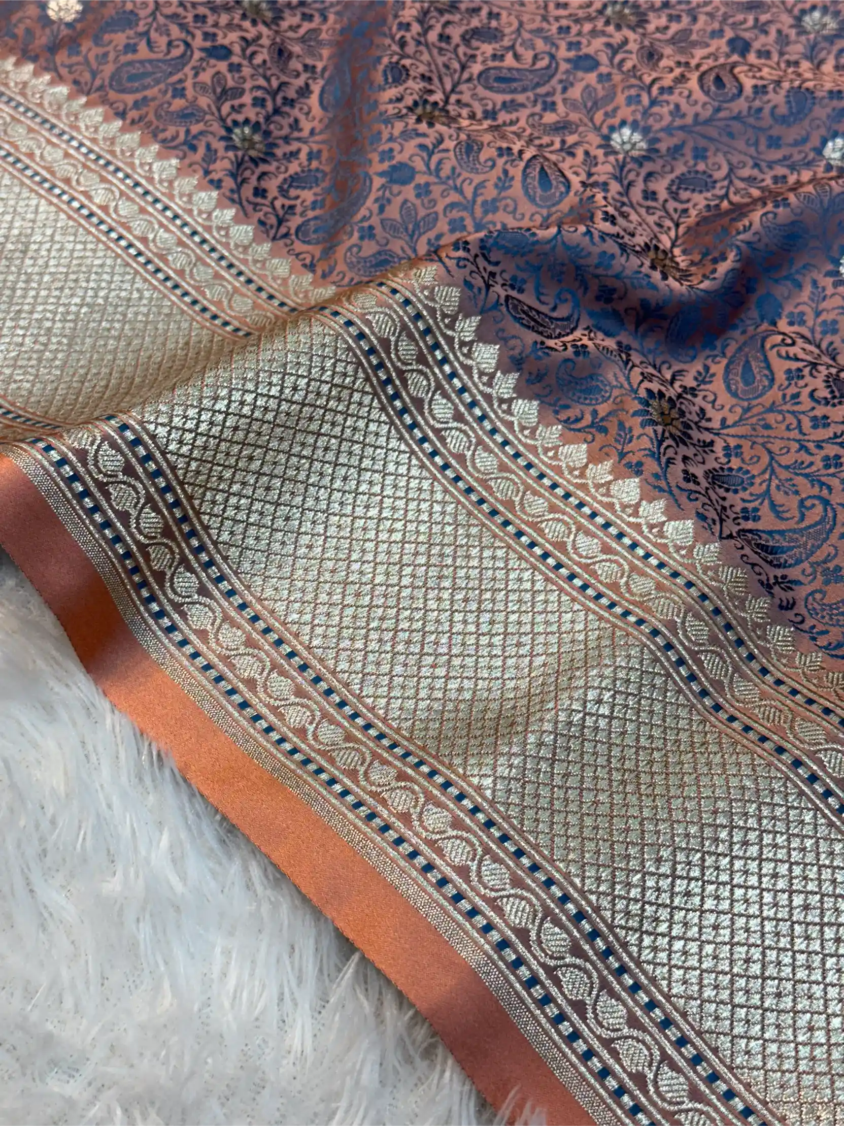 Dual Shaded Mashru Katan Silk Intricate Tanchui Weave Banarasi Saree