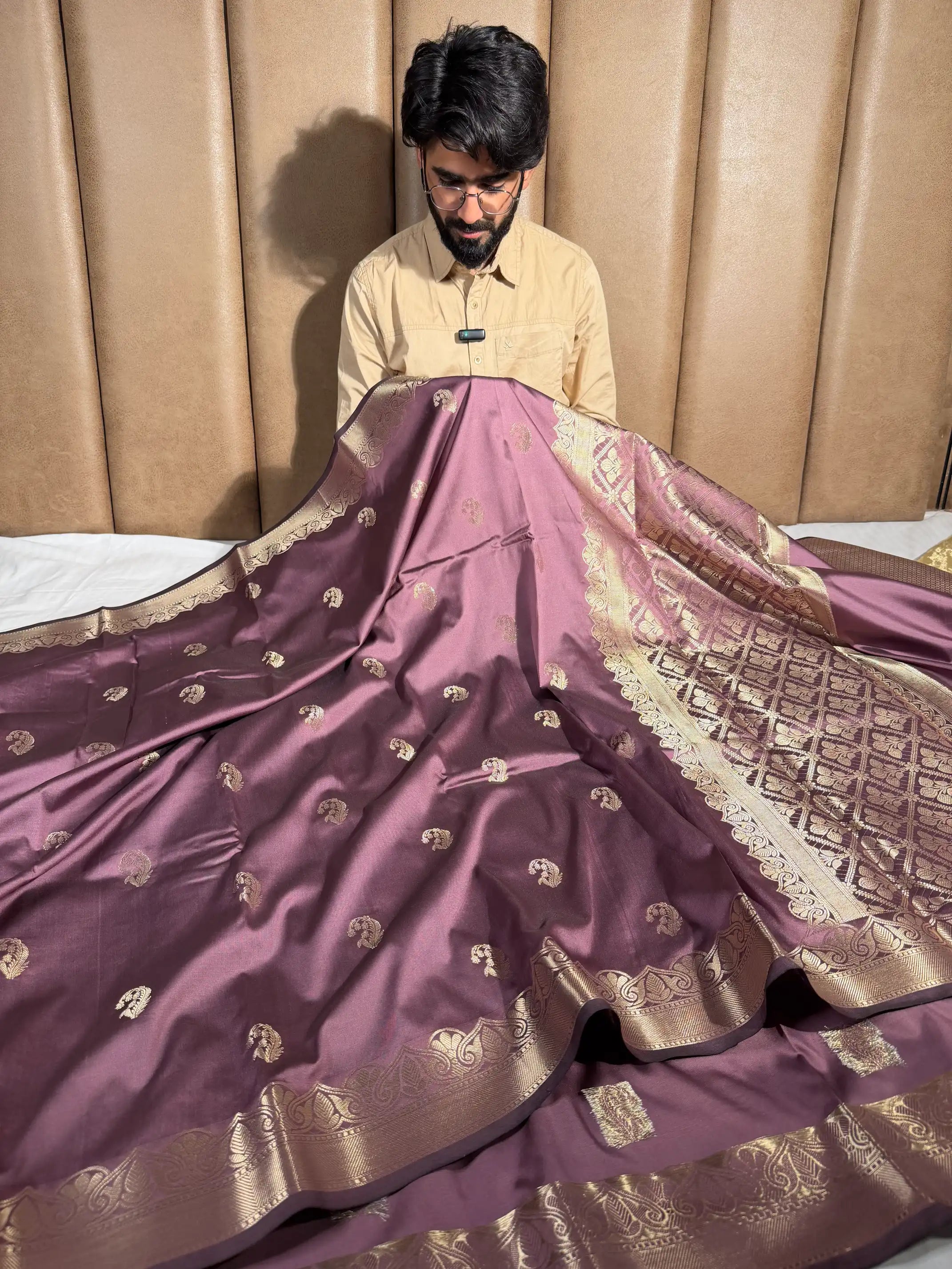 Dusty shade Traditional Weave Softsilk Banarasi Saree 