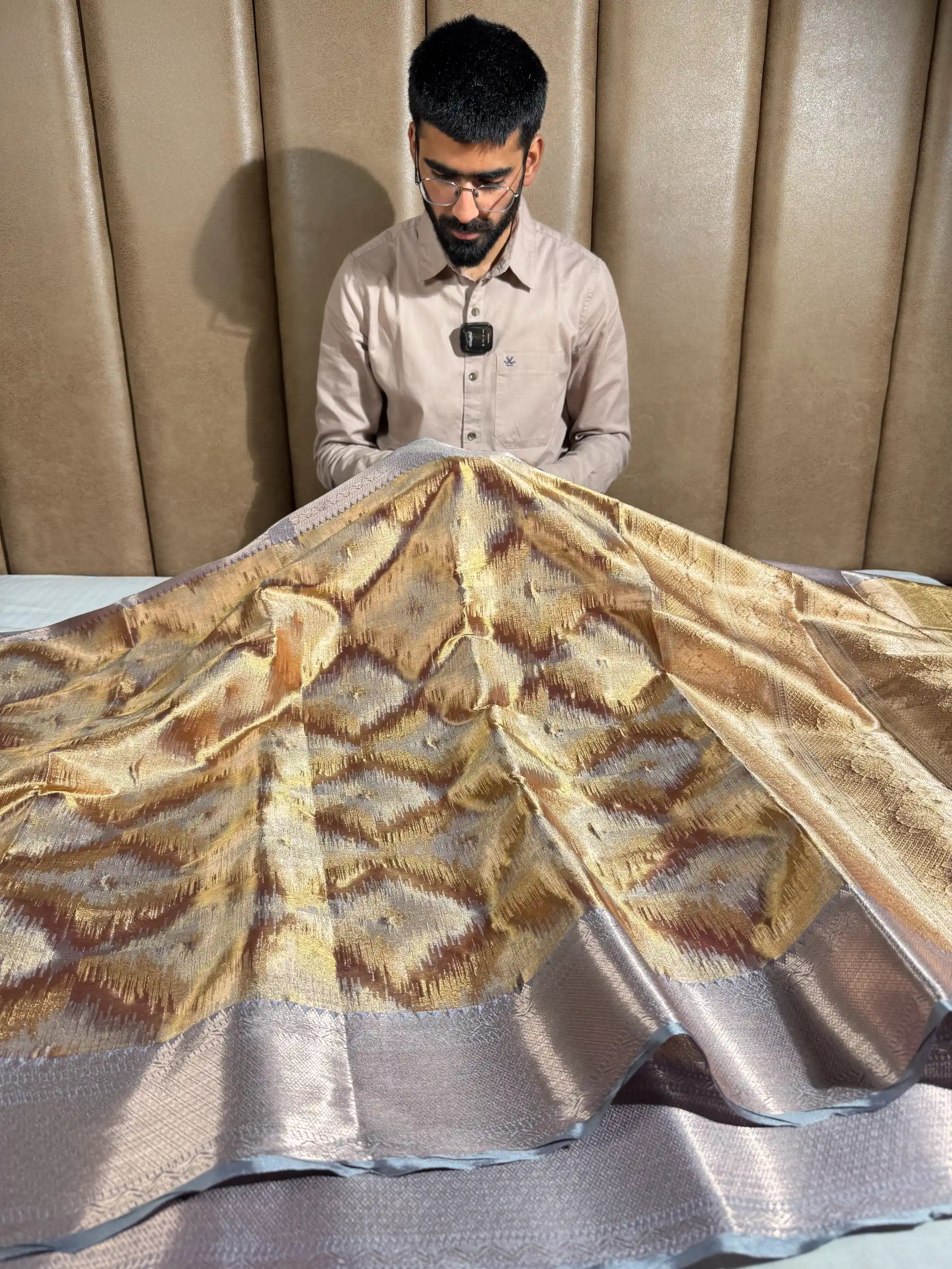 Eccentric Beautiful Shades in Katan Tissue Silk Banarasi Saree with Abstract Weave