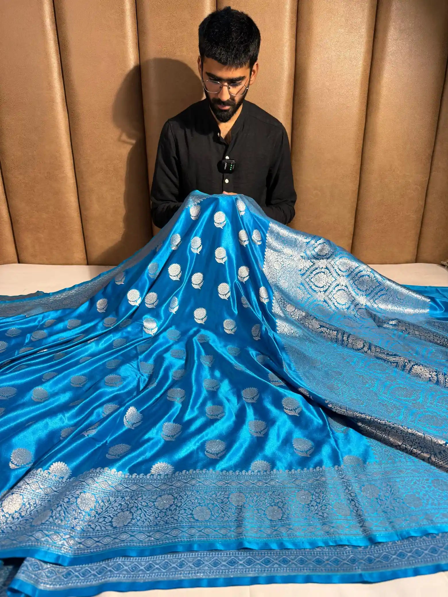 Eccentric Emerald Blue Shade Mashru Katan Silk Banarasi Saree with Traditional Jacquard Weave