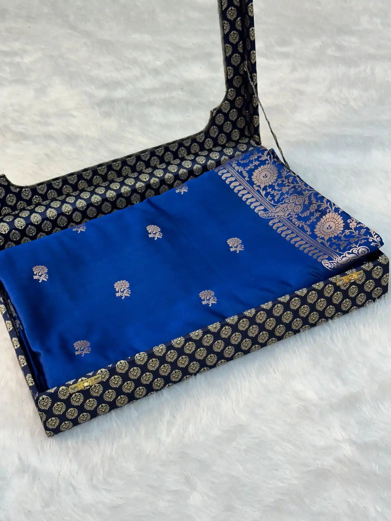 Eccentric Royal Blue Shade Mashru Katan Silk Banarasi Saree