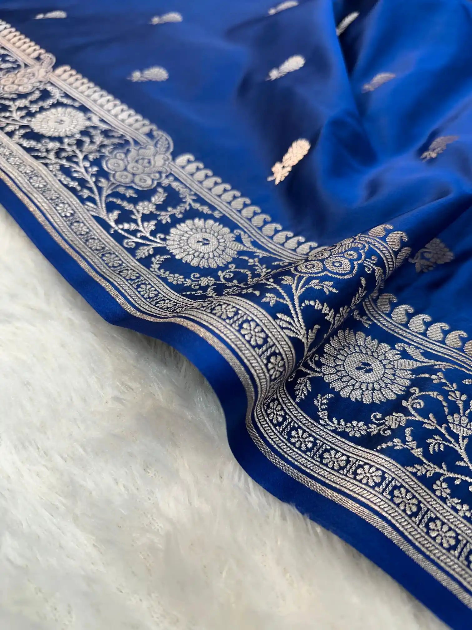 Eccentric Royal Blue Shade Mashru Katan Silk Banarasi Saree