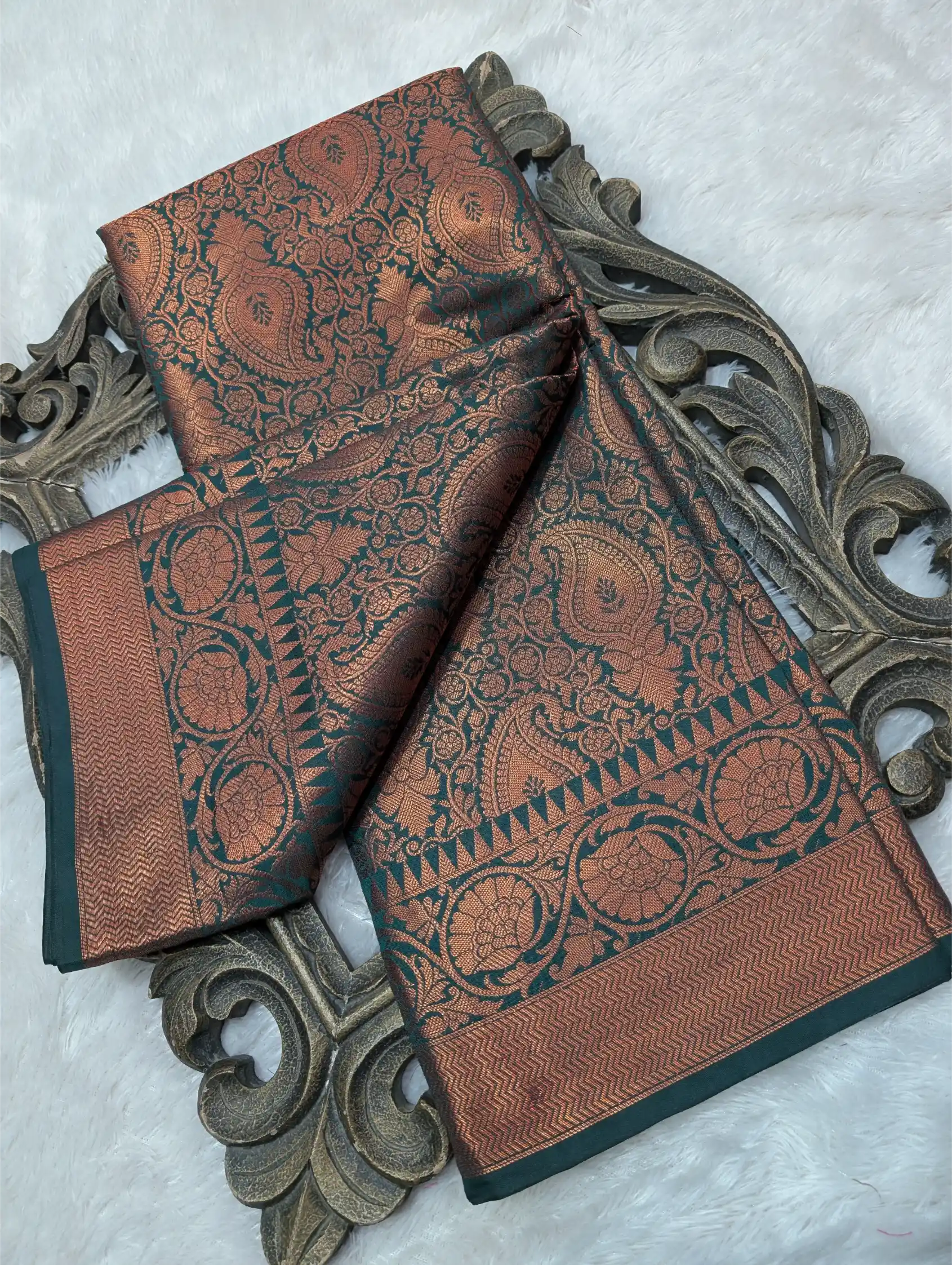 Eccentric Soft Silk Jacquard Weave Banarasi Saree