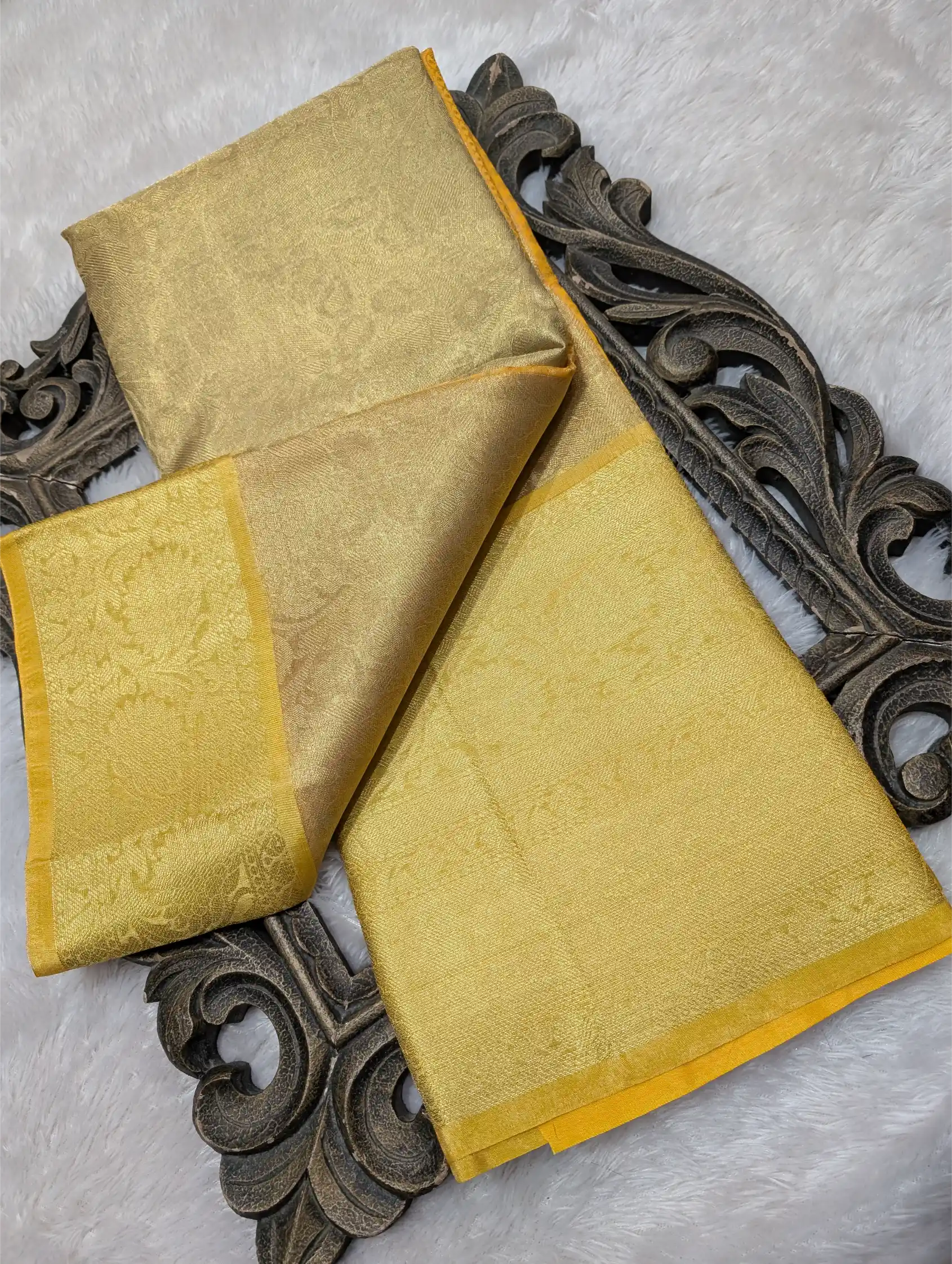 Eccentric Soft Silk Jacquard Weave Banarasi Saree