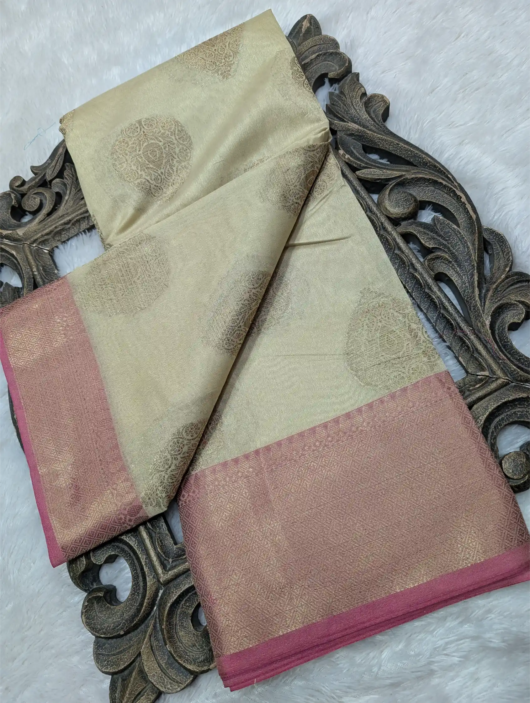 Eccentric Soft Silk Jacquard Weave Banarasi Saree