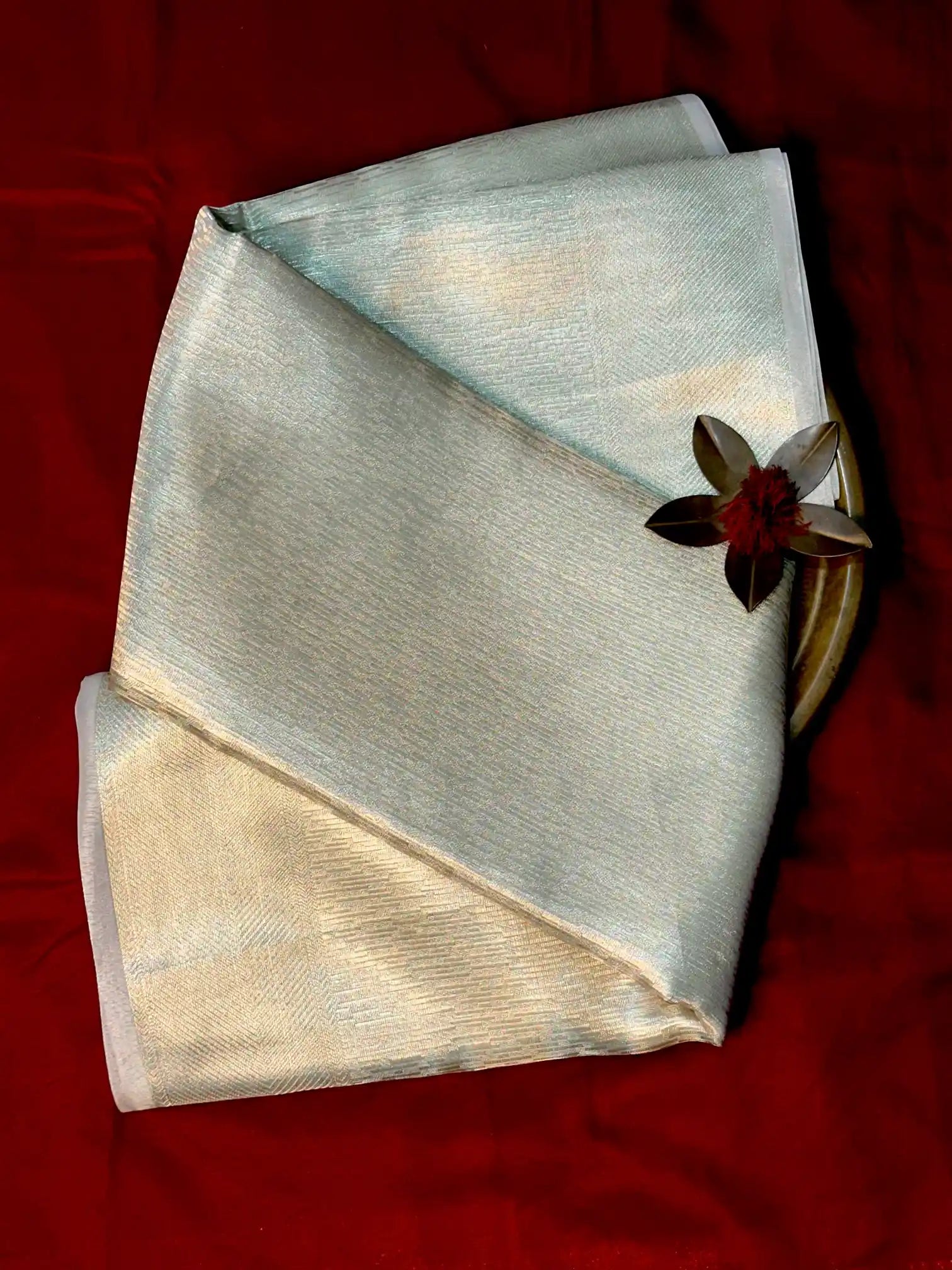 Eccentric Soft Tissue Traditional Jacquard Banarasi Saree