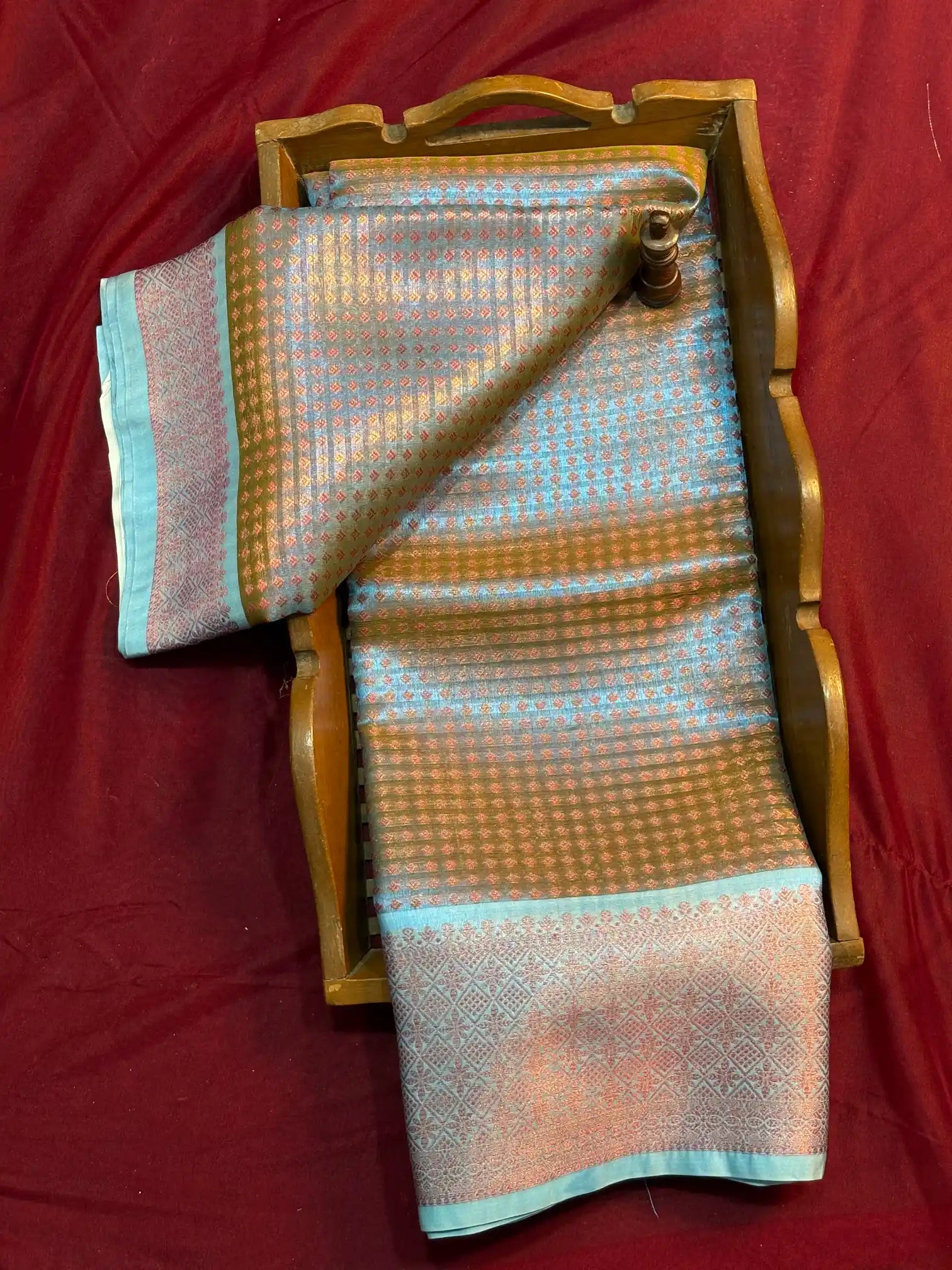 Eccentric Soft Tissue Traditional Jacquard Banarasi Saree