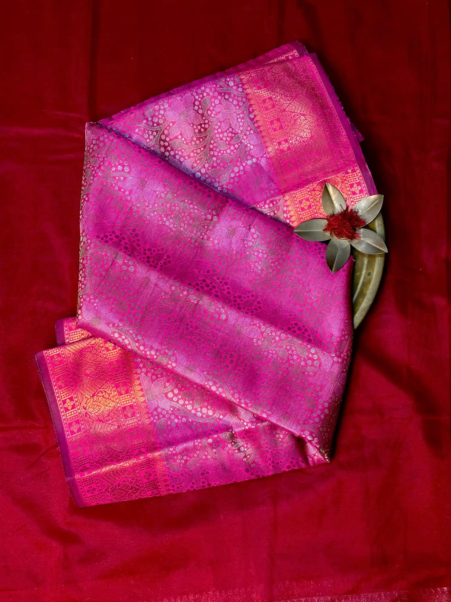 Eccentric Soft Tissue Traditional Jacquard Banarasi Saree