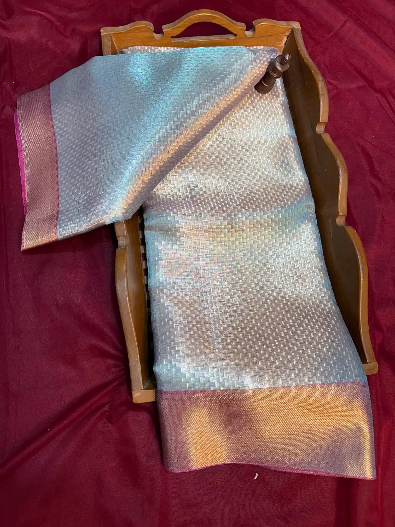 Eccentric Soft Tissue Traditional Jacquard Banarasi Saree