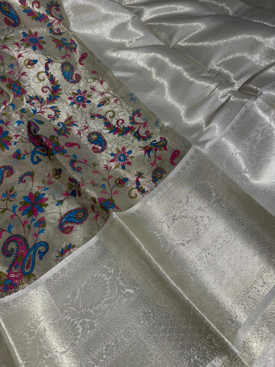 Eccentric Softsilk Kanjivaram Floral Print Saree