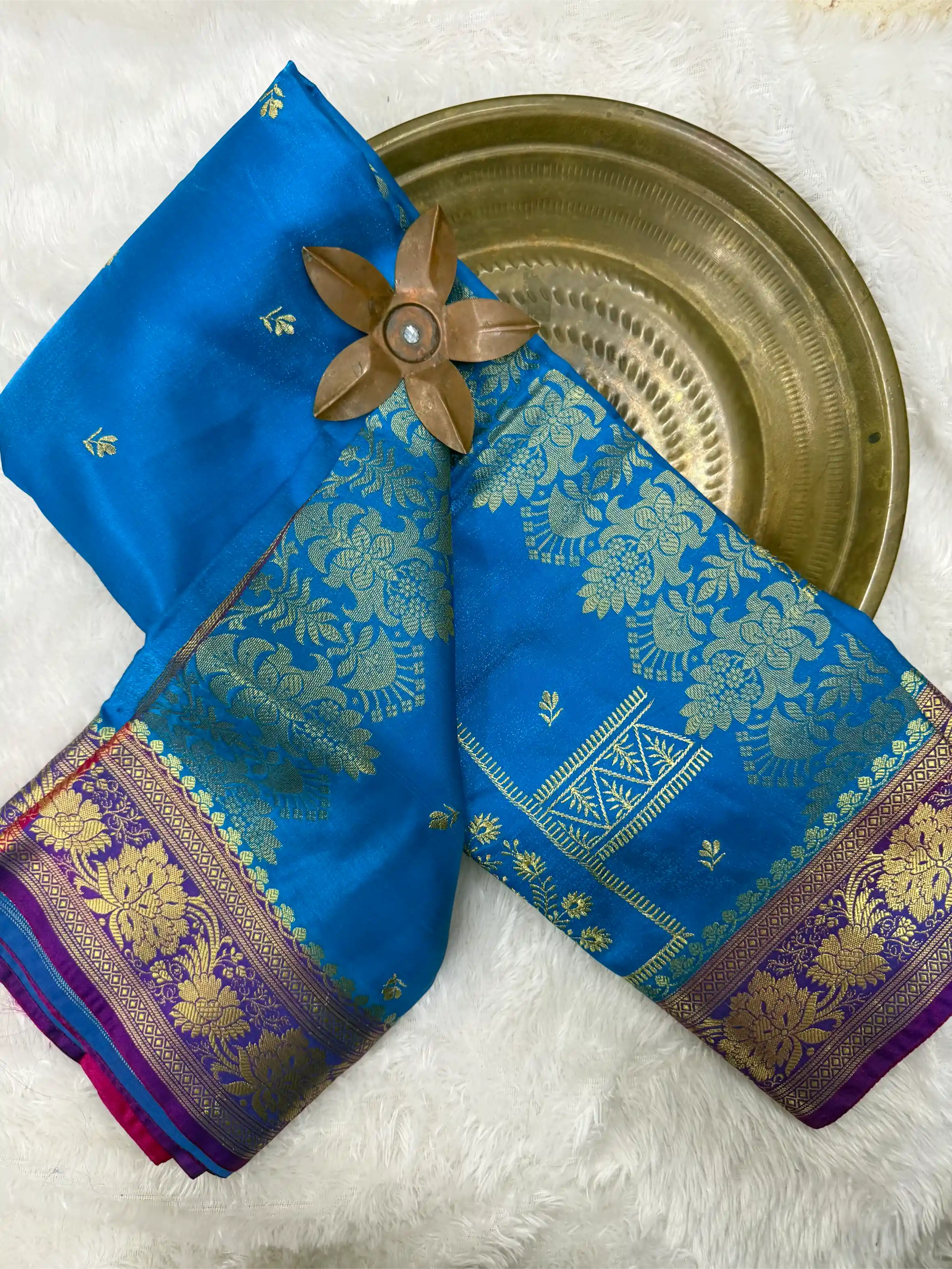 Eccentric Softsilk Traditional Jacquard Weave Banarasi Saree