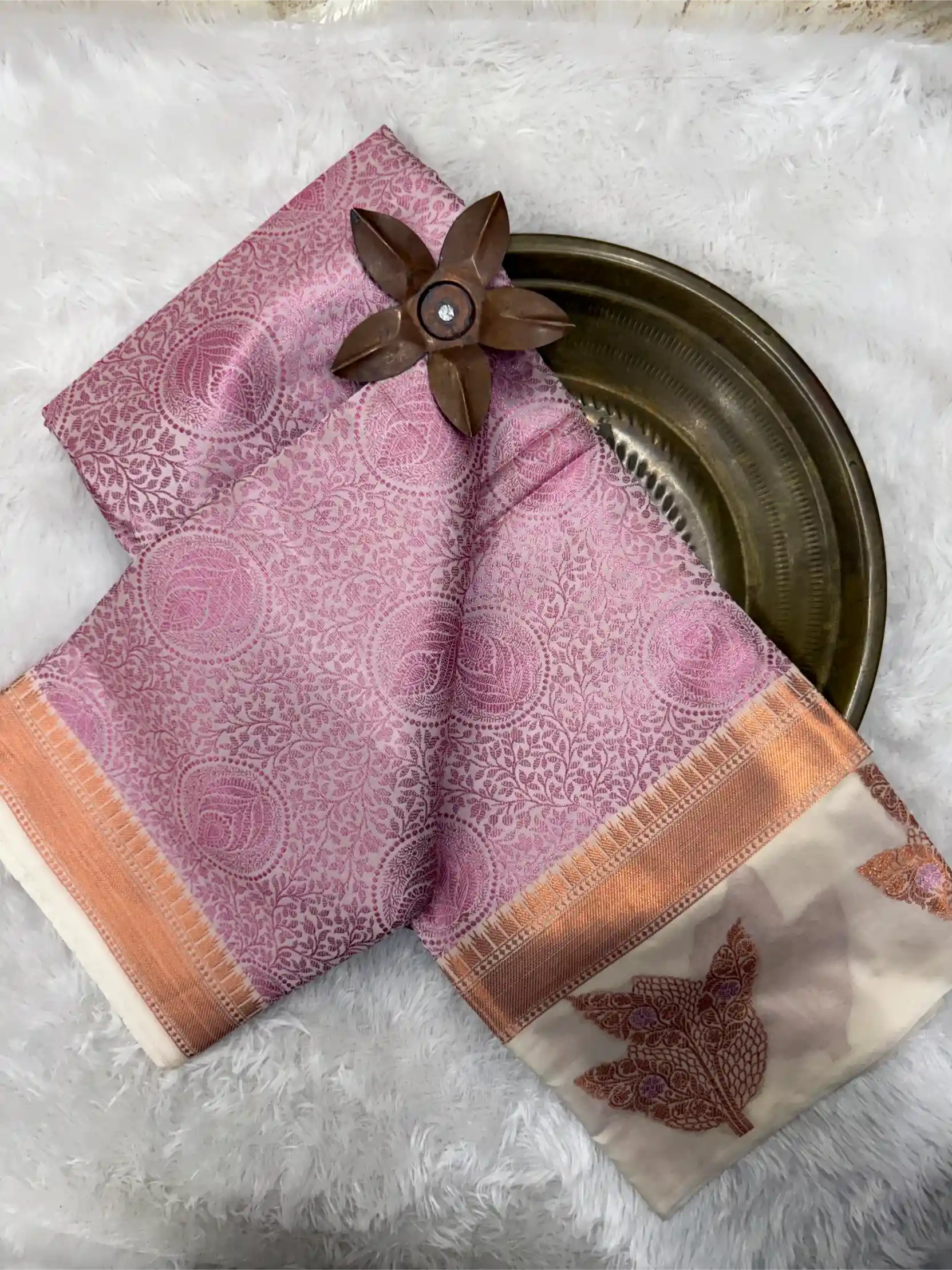 Eccentric Softsilk Traditional Jacquard Weave Banarasi Saree