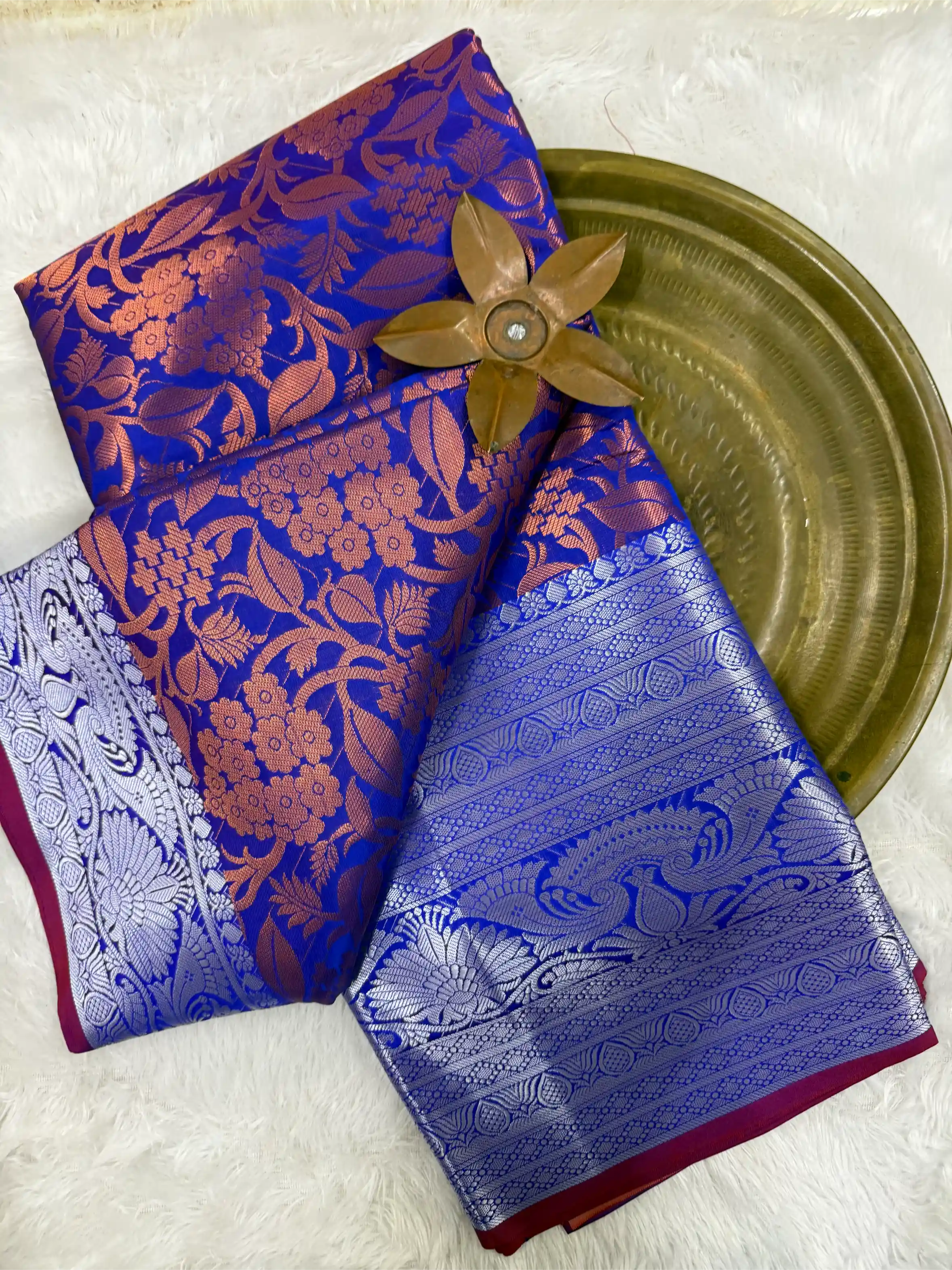 Eccentric Softsilk Traditional Jacquard Weave Banarasi Saree