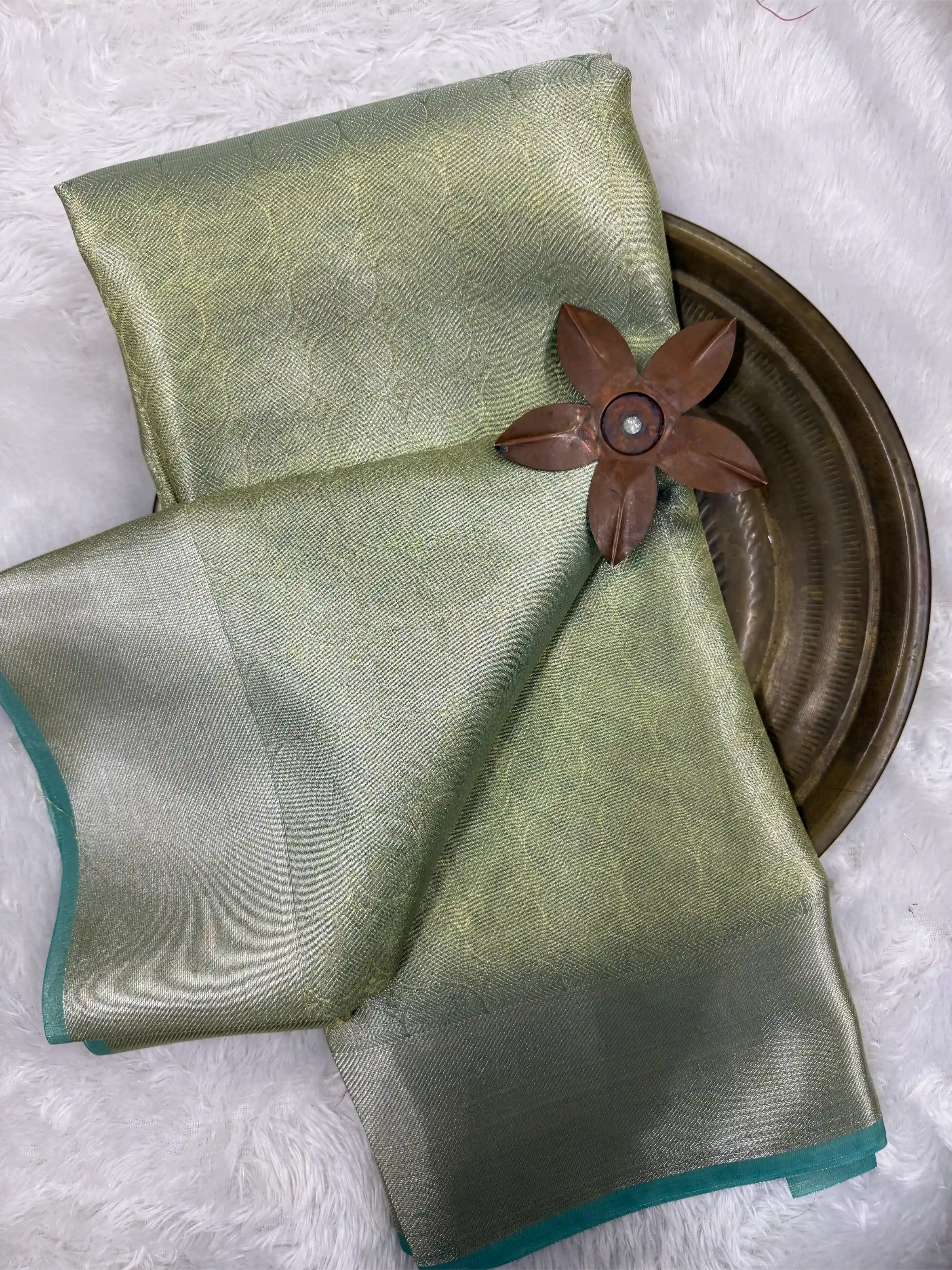 Eccentric Softsilk Traditional Jacquard Weave Banarasi Saree