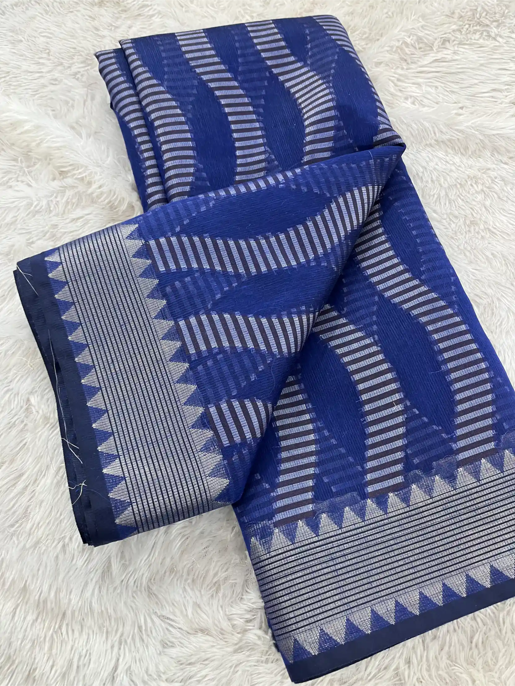 Eccentric Tissue Silk Meenakari Weave Banarasi Saree