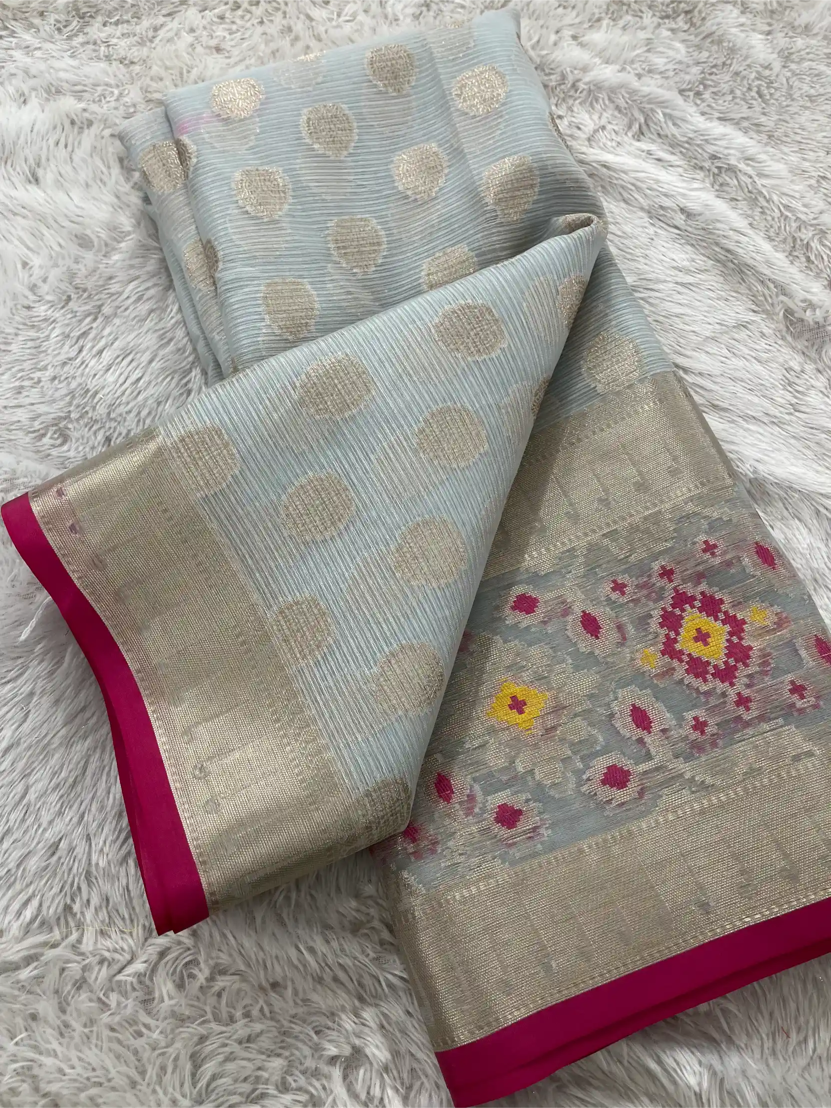 Eccentric Tissue Silk Meenakari Weave Banarasi Saree