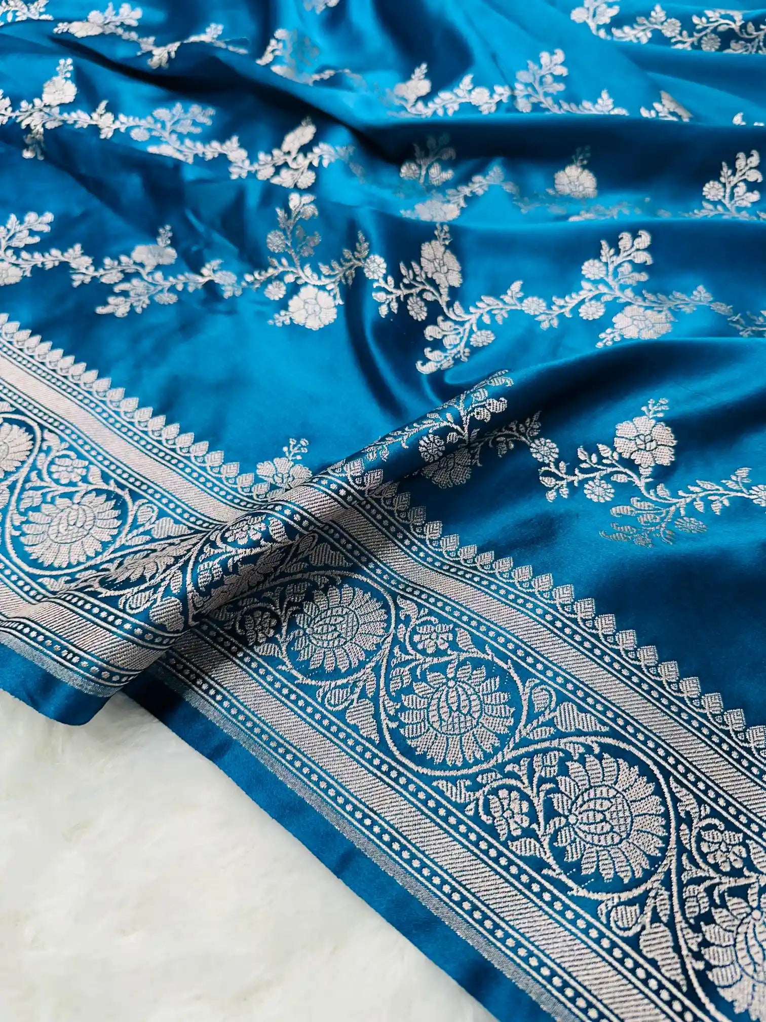 Emerald Blue Mashru Silk Intricate Floral Banarasi Saree