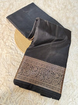 Exclusive Jacquard Weave Banarasi Saree