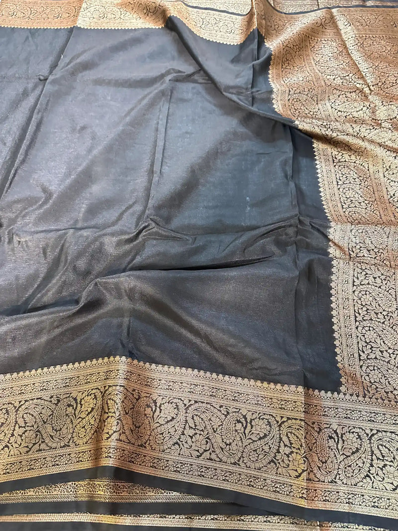 Exclusive Jacquard Weave Banarasi Saree