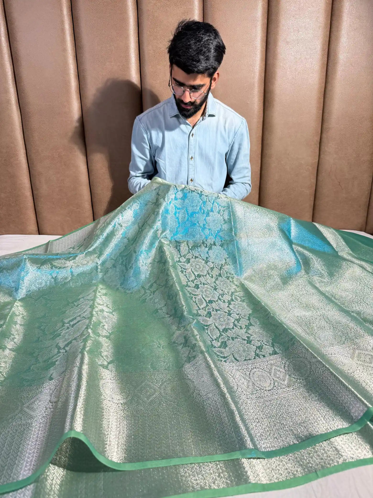 Eye Soothing Dual Shaded Glass Tissue Silk Banarasi Saree