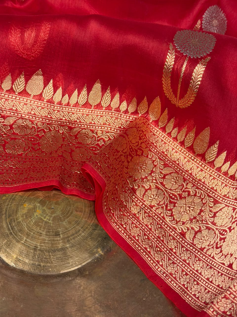 Bright Red Pure Kora Silk Handloom Banarasi Saree