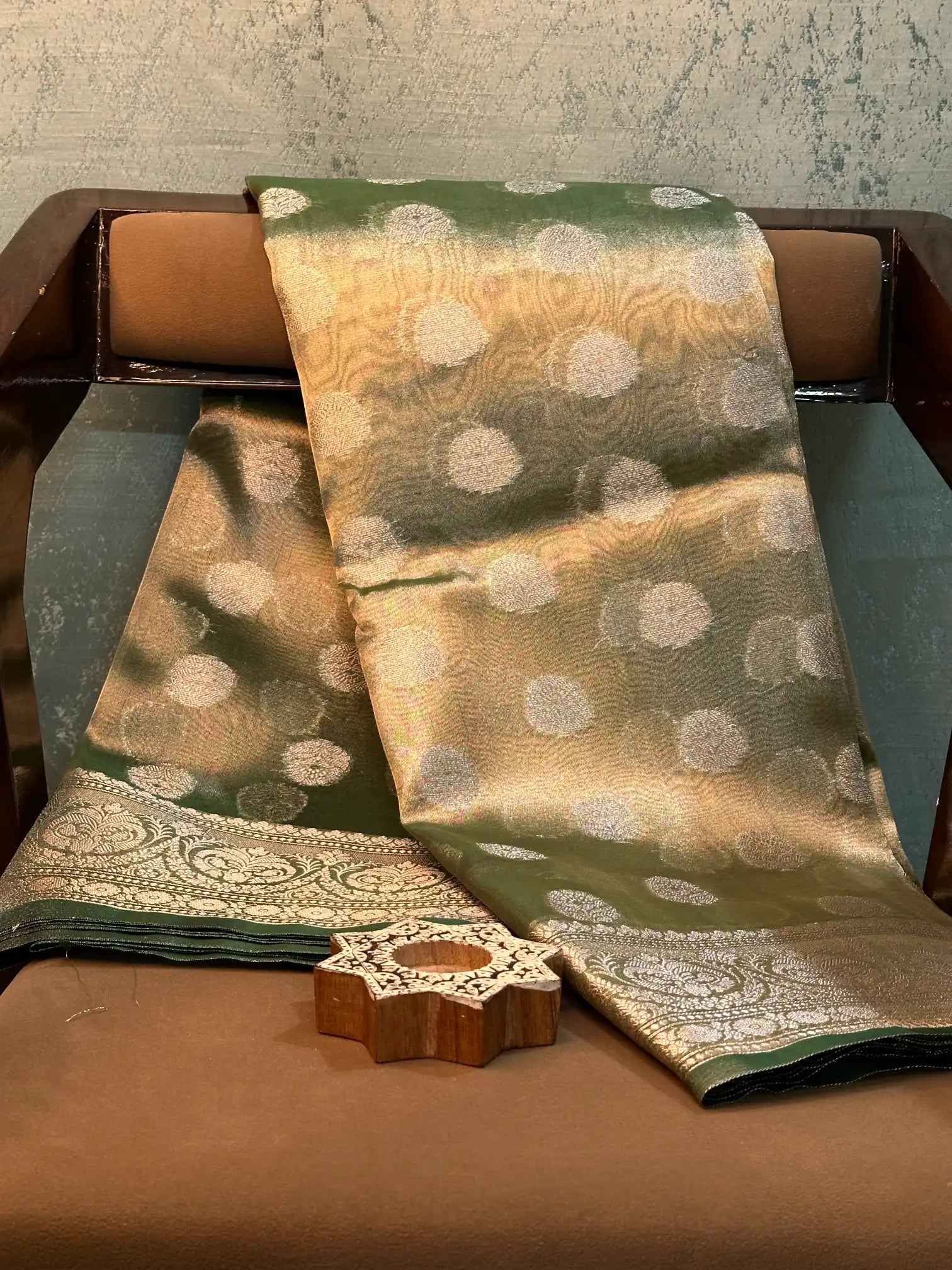 Contemporary Weave Kora Tissue Silk Banarasi Saree