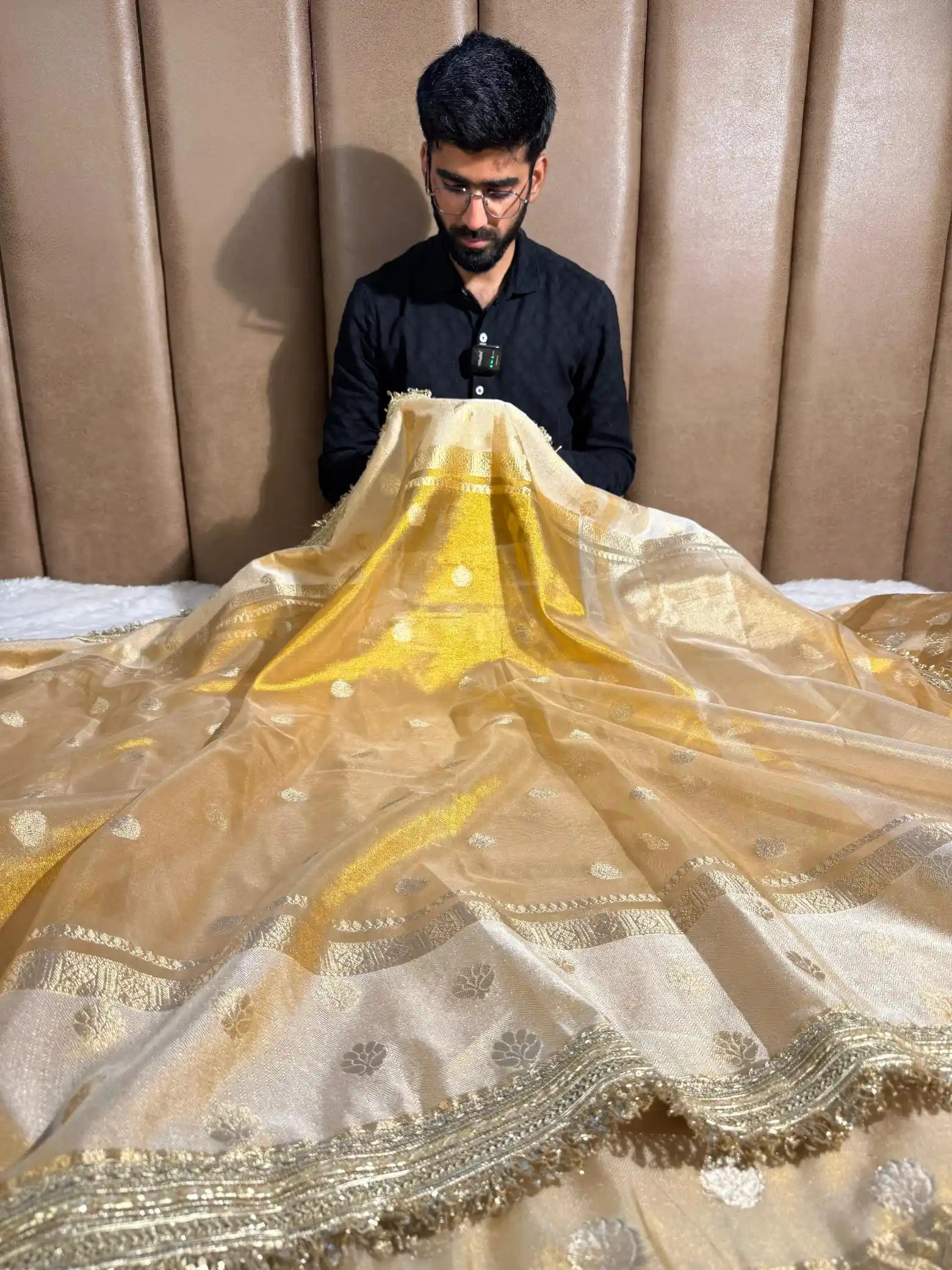 Golden Tissue Silk Buta Weave & Lace Work Banarasi Saree