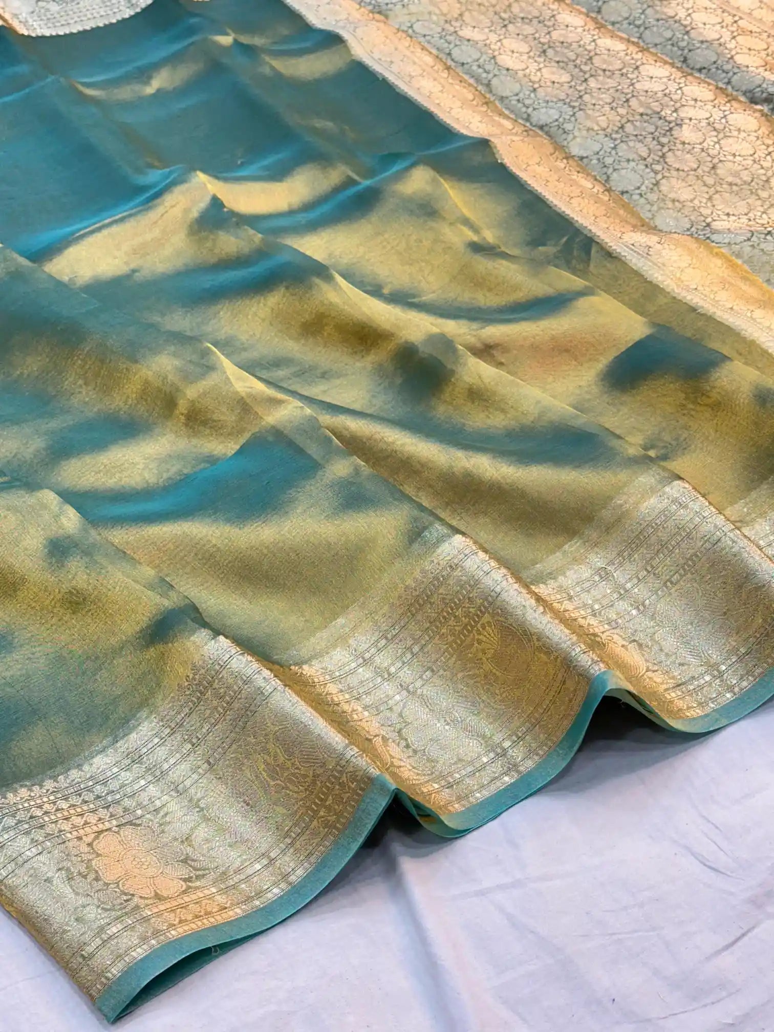 Green Dhoop Chaun Purple Pure Tissue Silk Banarasi Saree