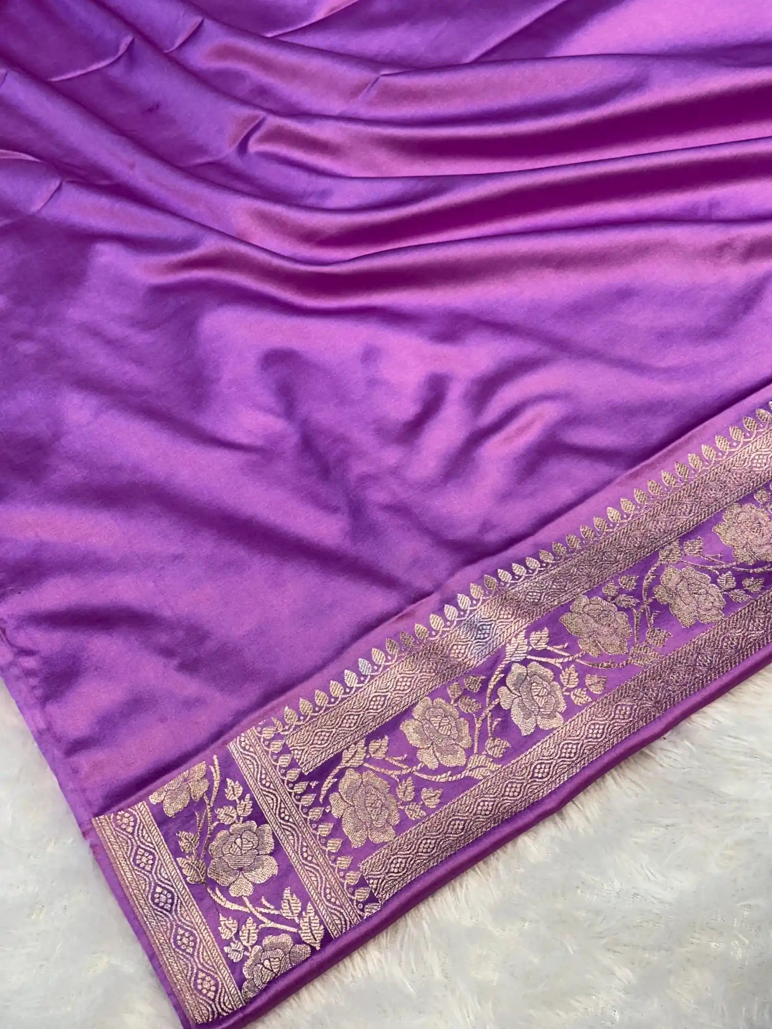 Handbrush Dyed Mashru Silk Banarasi Saree in Leheriya
