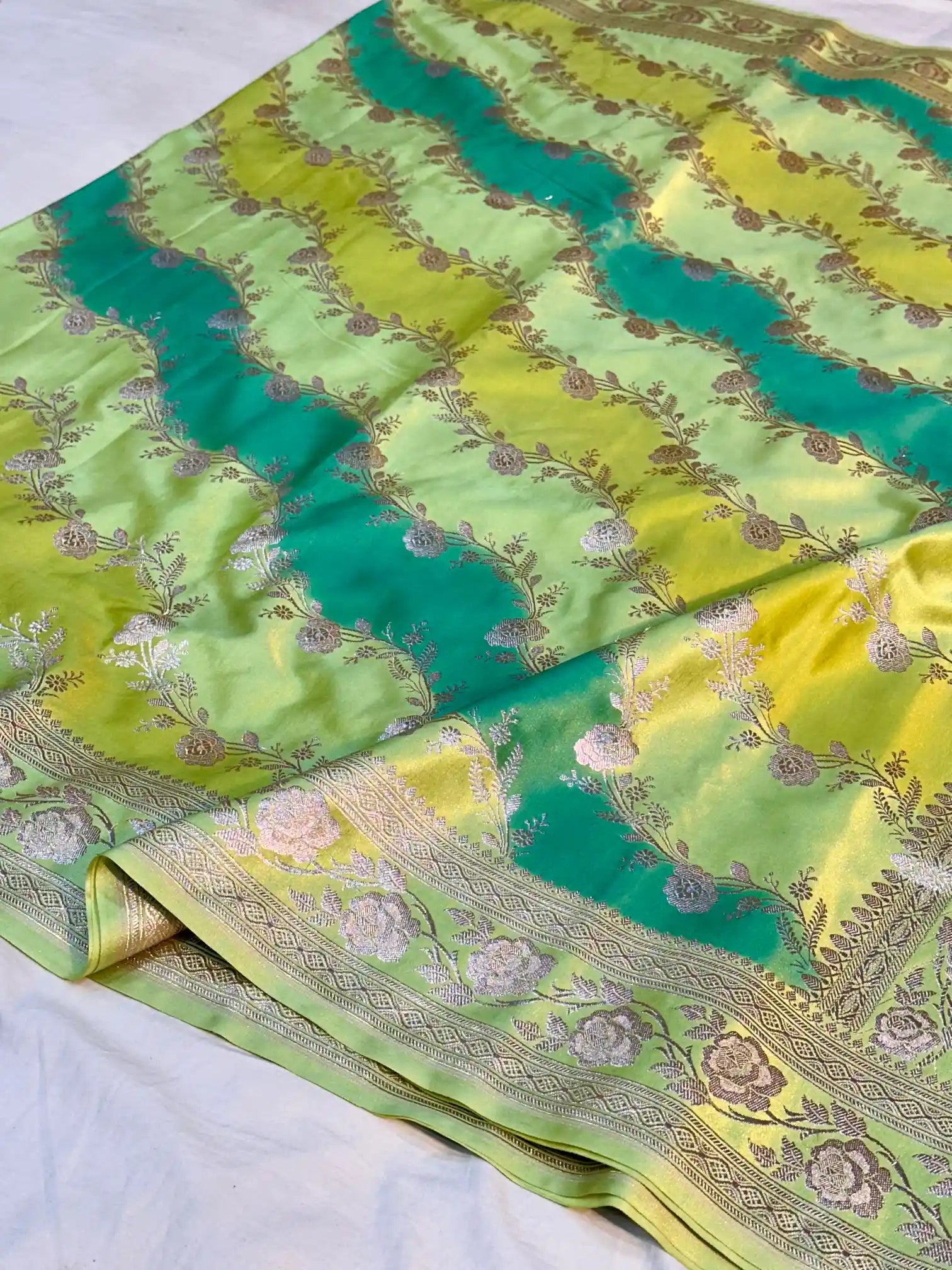 Handbrush Dyed Mashru Silk Banarasi Saree in Leheriya