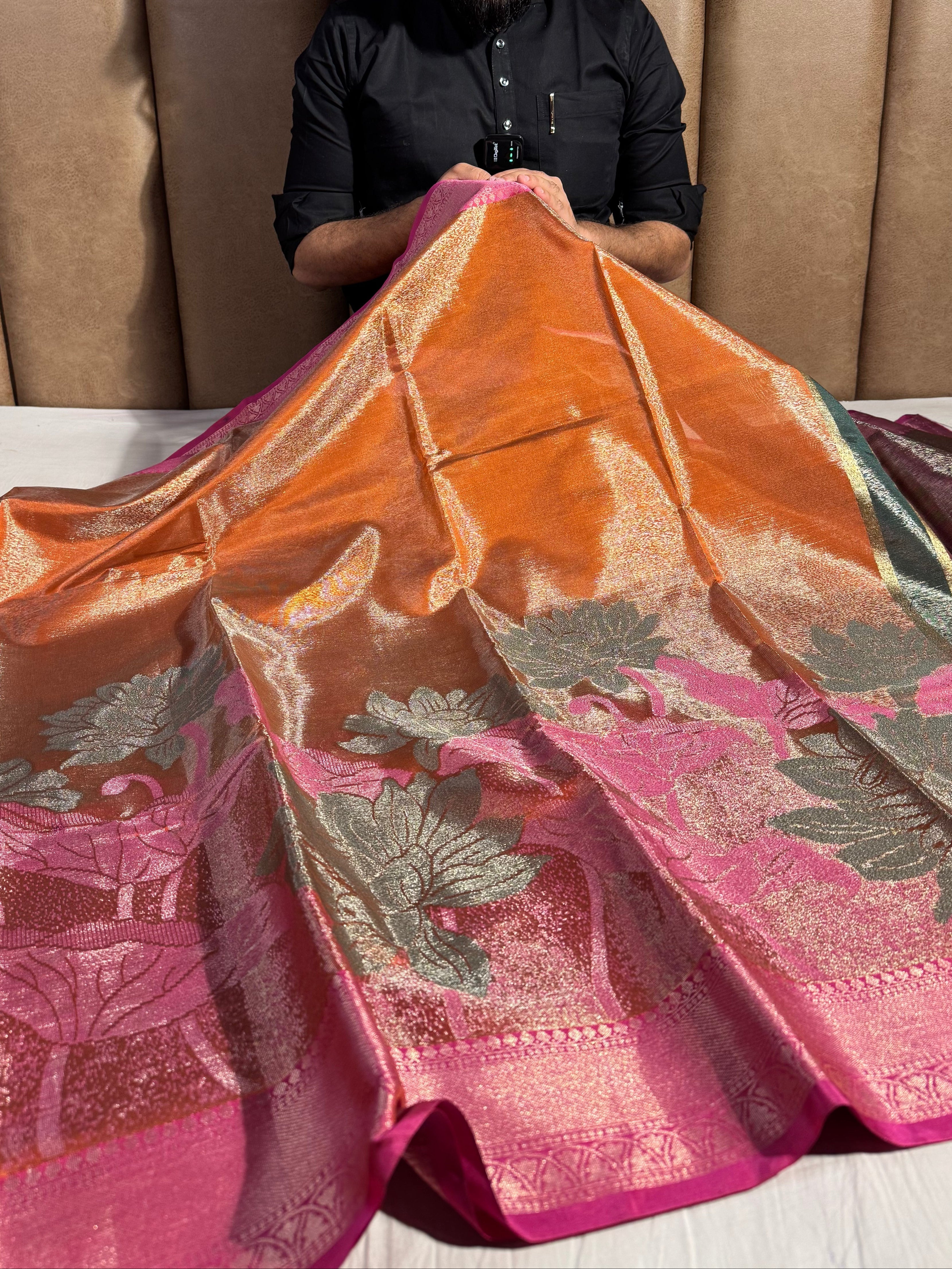 Most Premium banarasi tissue with  exclusive border and rich pallu