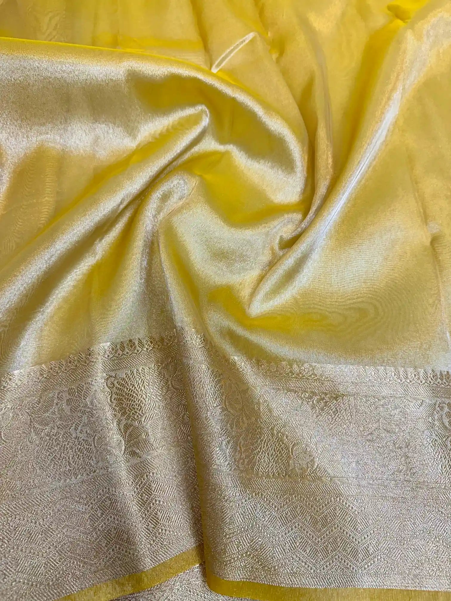 Jahnvi Kapoor Inspired Tissue Silk Saree