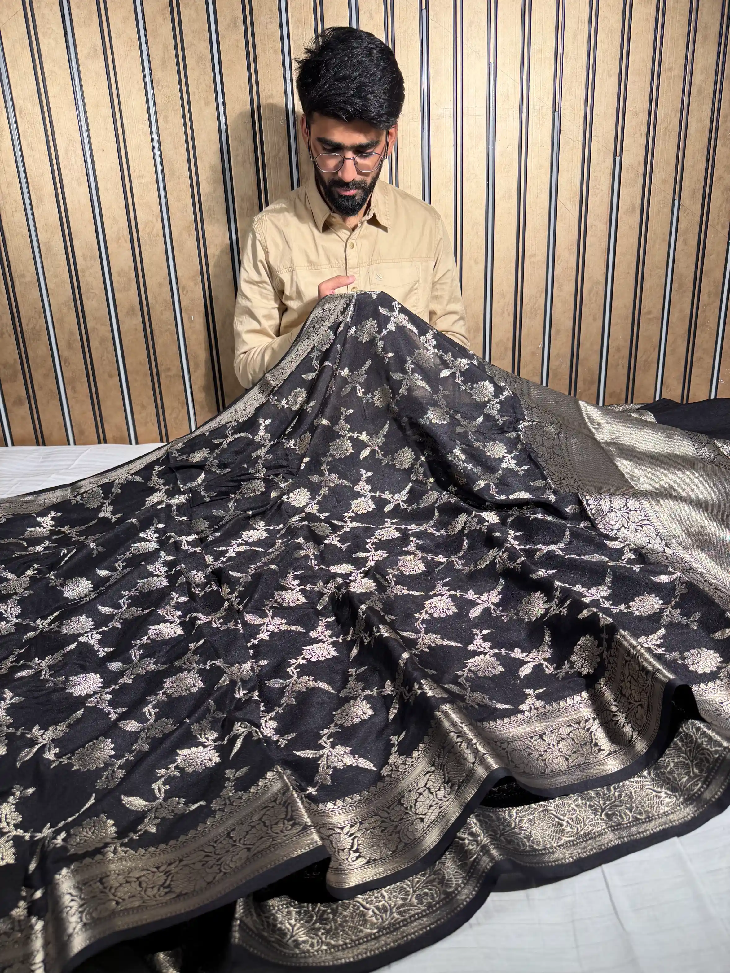 Jet Black Chiniya Silk Golden Zari Floral Weave Banarasi Saree