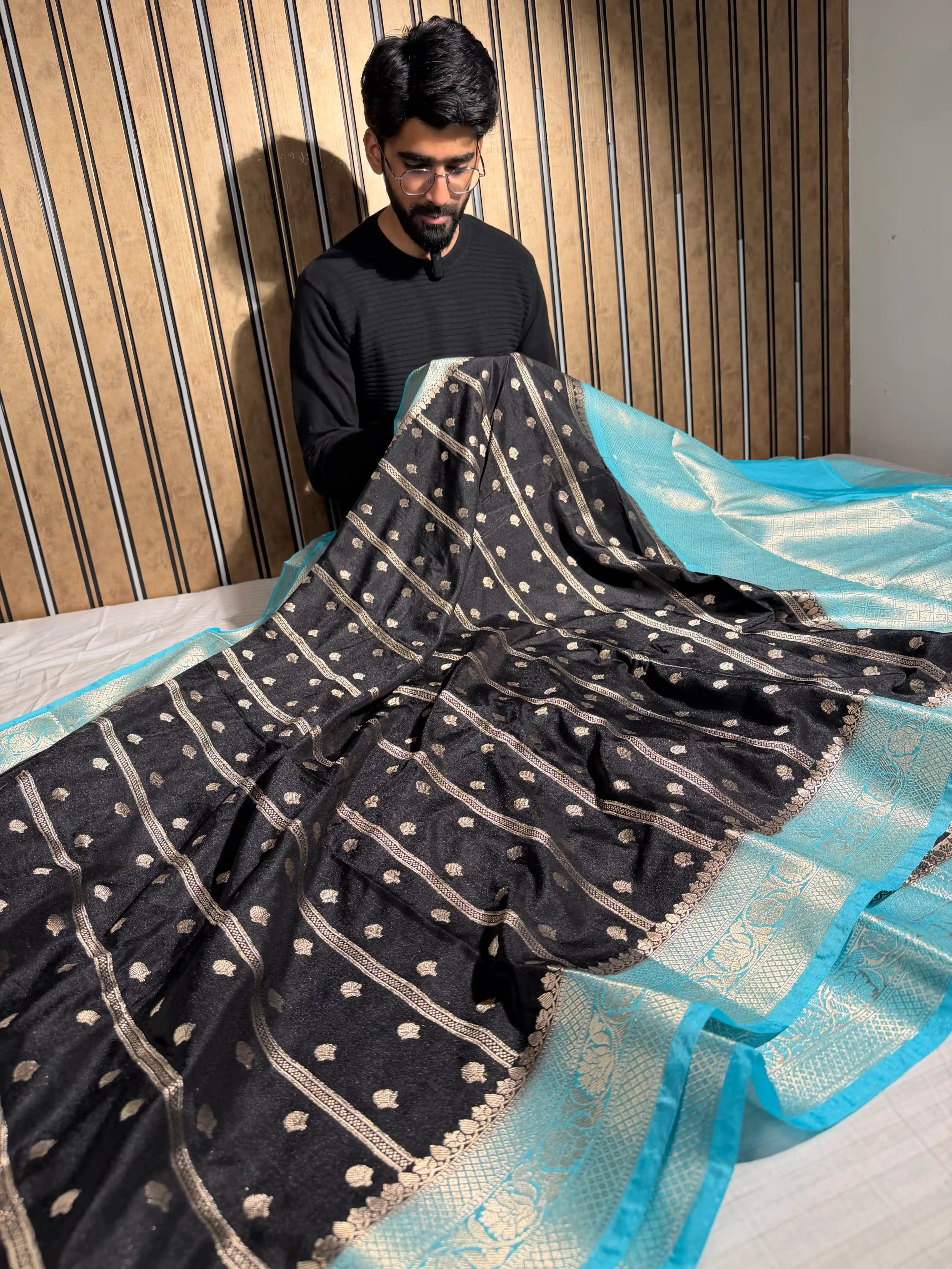 Jet Black Contrast Chinia Silk Traditional Banarasi Saree