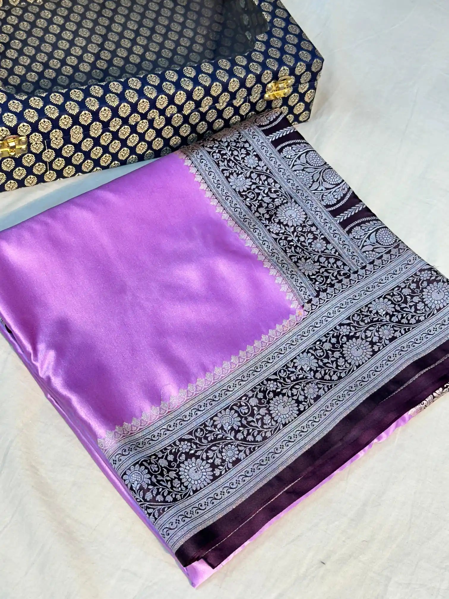 Lavender Contrast Mashru Silk Exclusive Banarasi Saree