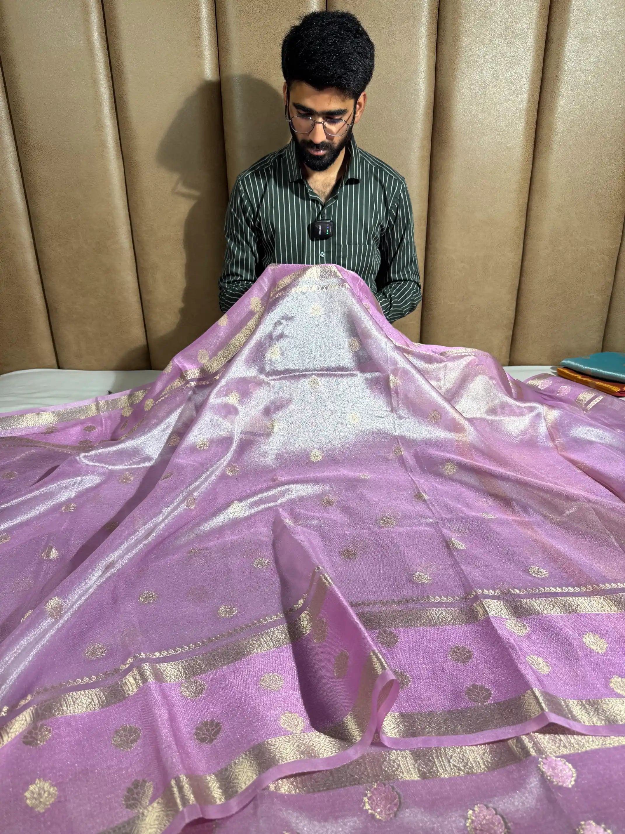 Lavender Shade Tissue Silk Traditional Buta Work Banarasi Saree