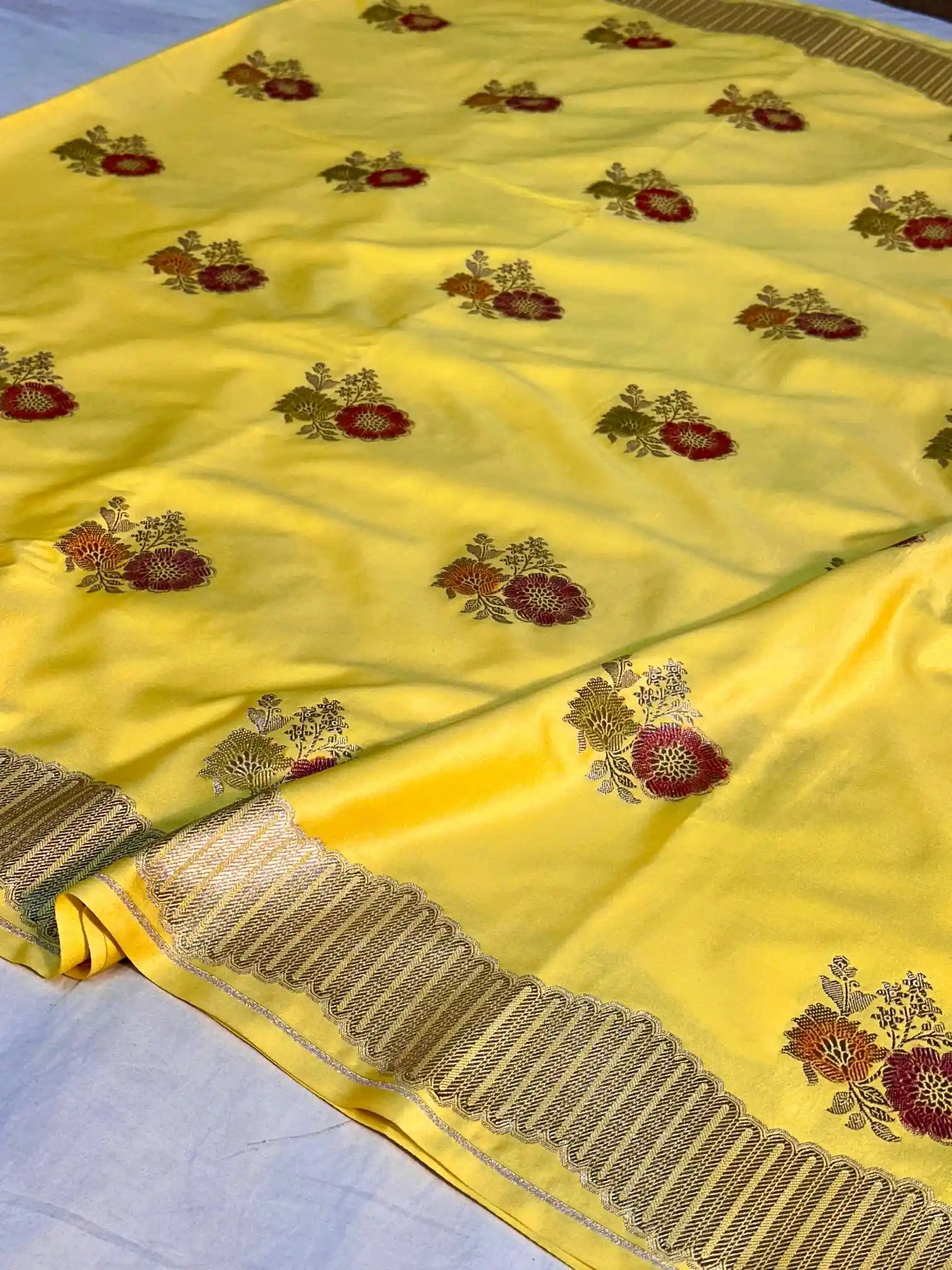Lemon Yellow Handbrush Dyed Mashru Silk Banarasi Saree