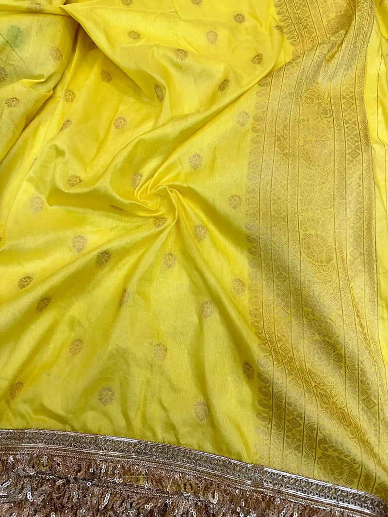 Lemon Yellow Chiniya Silk Floral Design Banarasi Saree