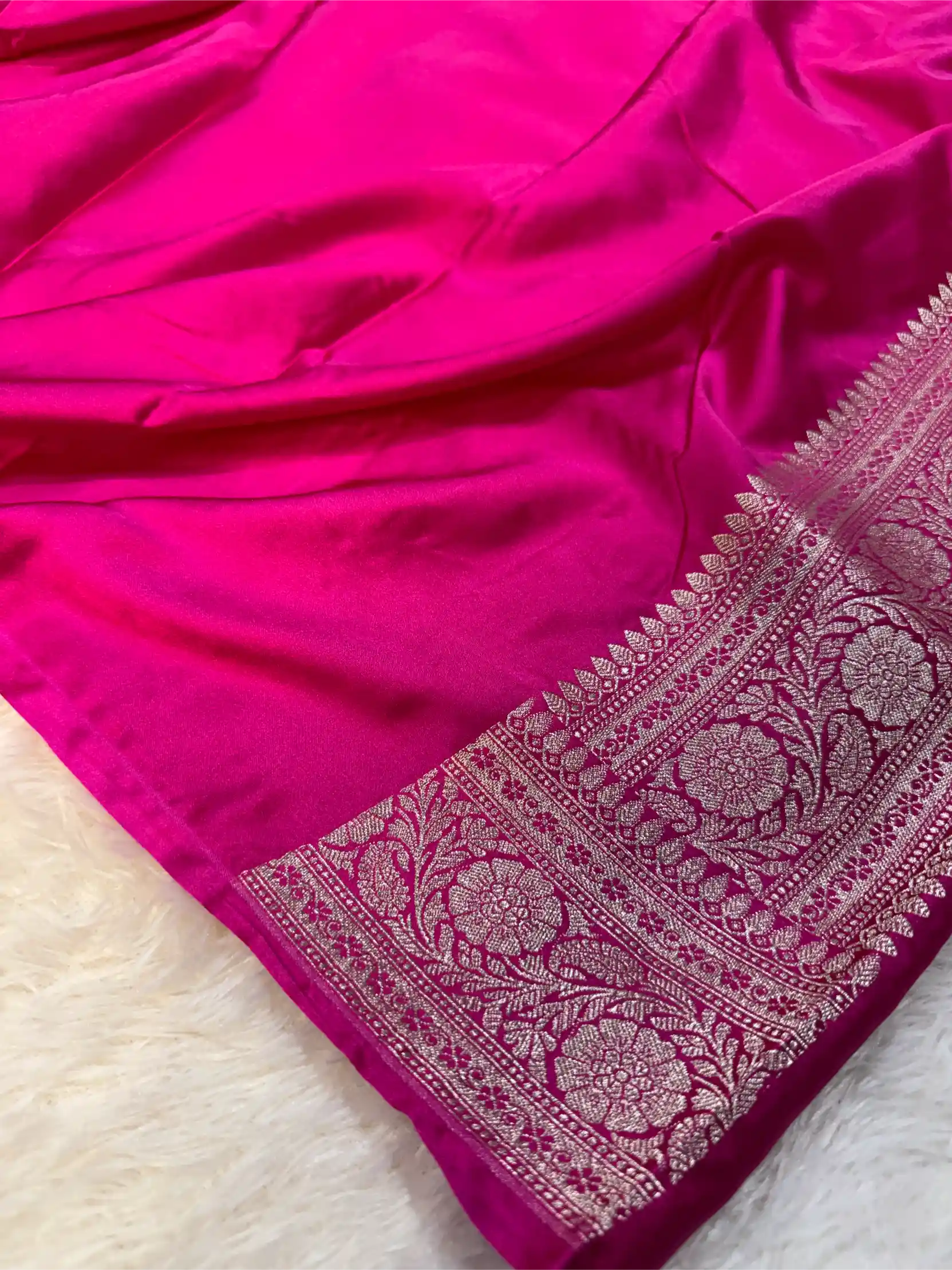 Light Cream Mashru Katan Silk Traditional Buta Banarasi Saree