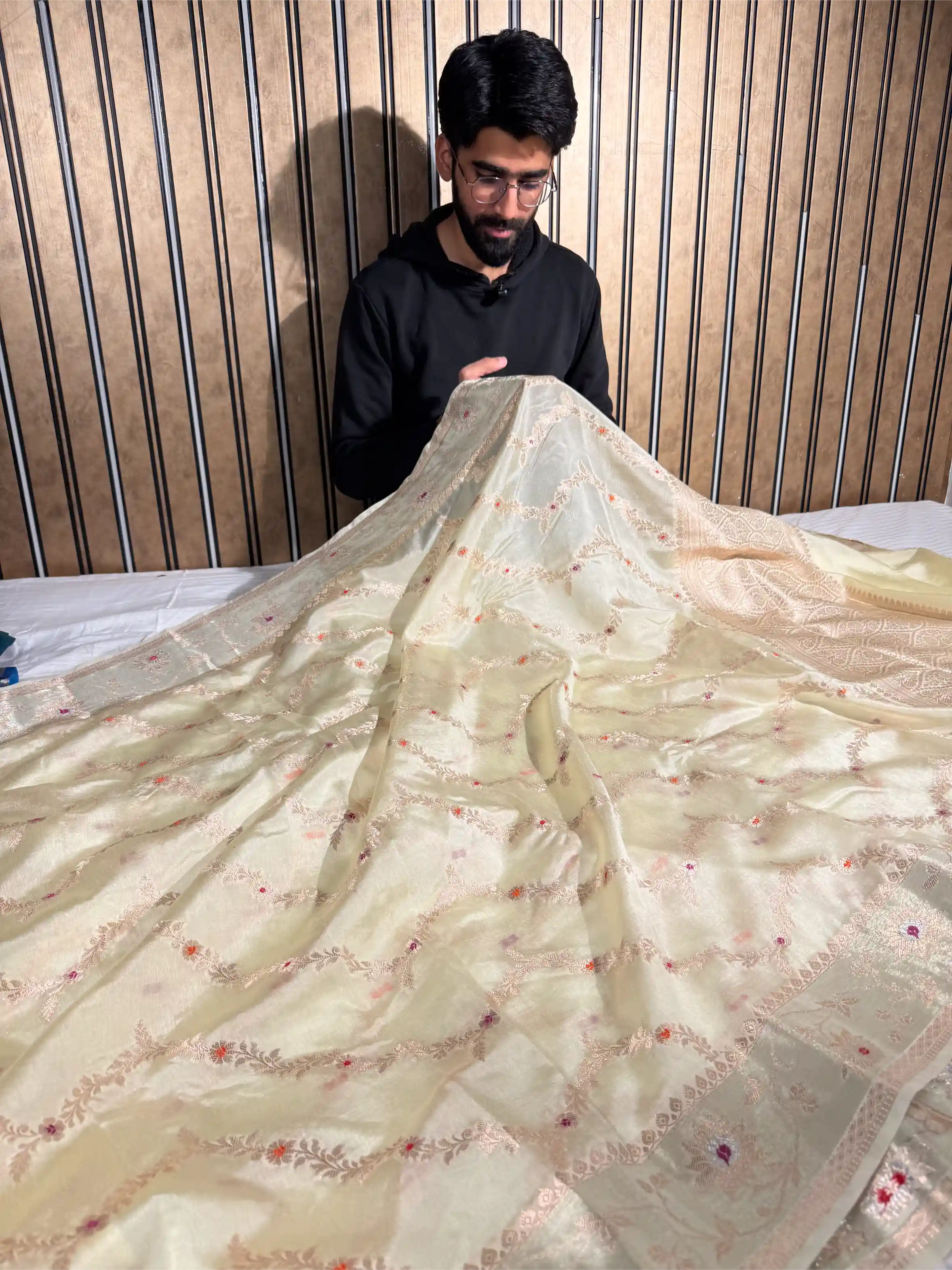 Light Cream Viscose Chinia Silk Traditional Banarasi Saree