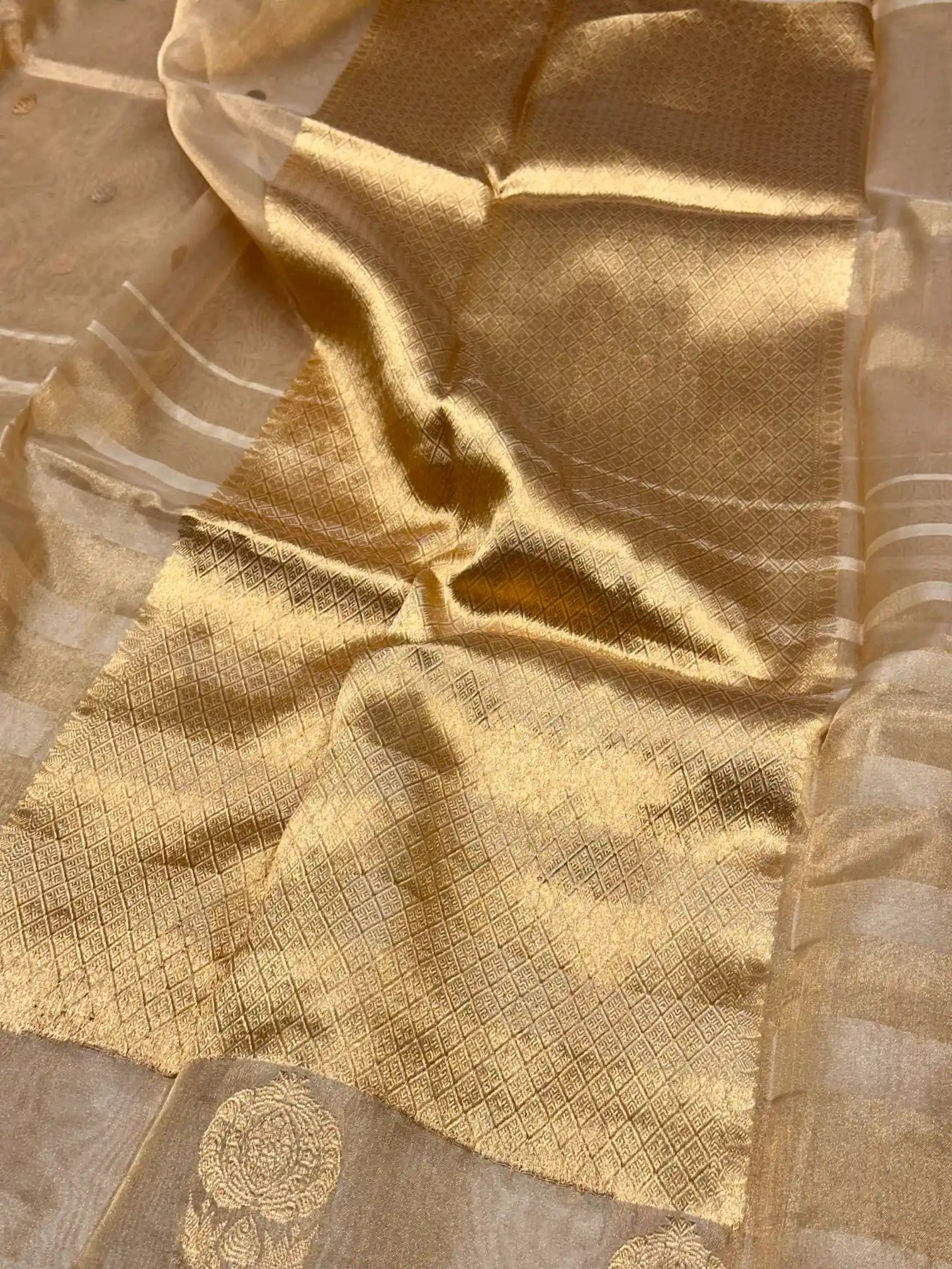 Light Gold Handwoven Pure Tissue Silk Banarasi Saree