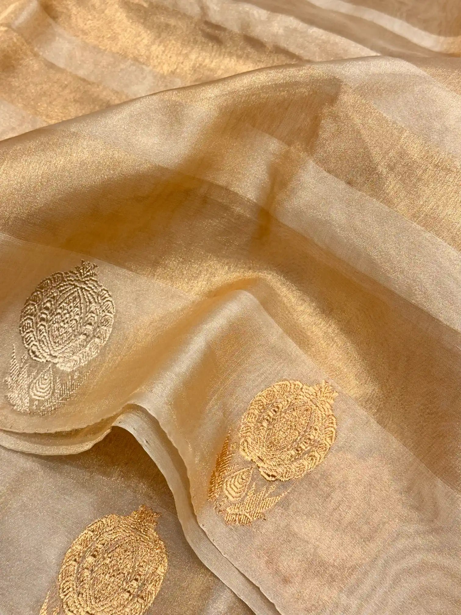 Light Gold Handwoven Pure Tissue Silk Banarasi Saree
