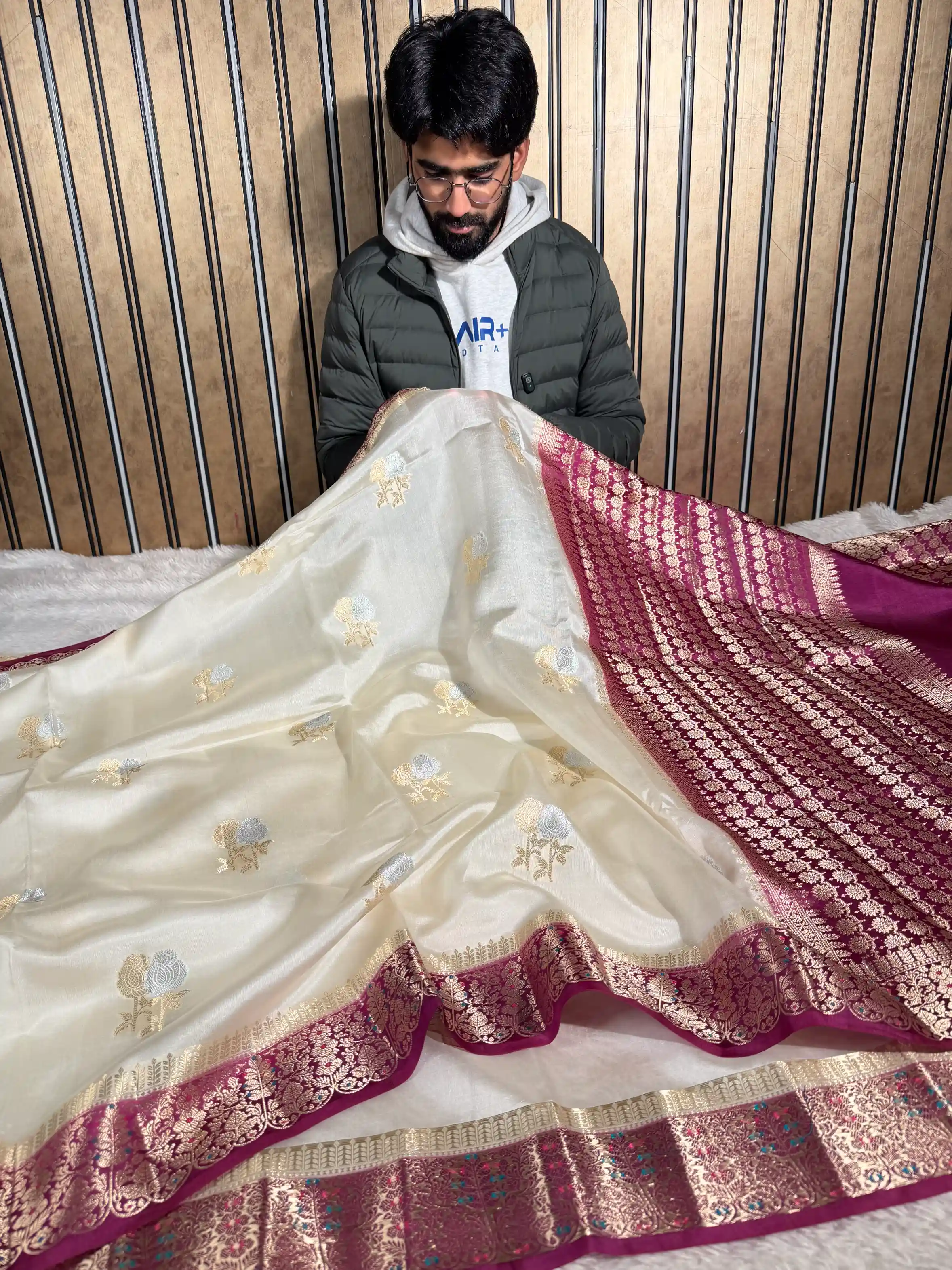 Light Ivory Pure Mango Katan Silk Floral Buta Banaraasi Saree