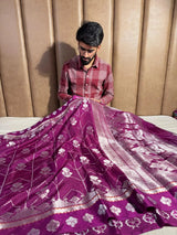 Light Majenta Chiniya Silk  Intricate Zari Weave Banarasi Saree