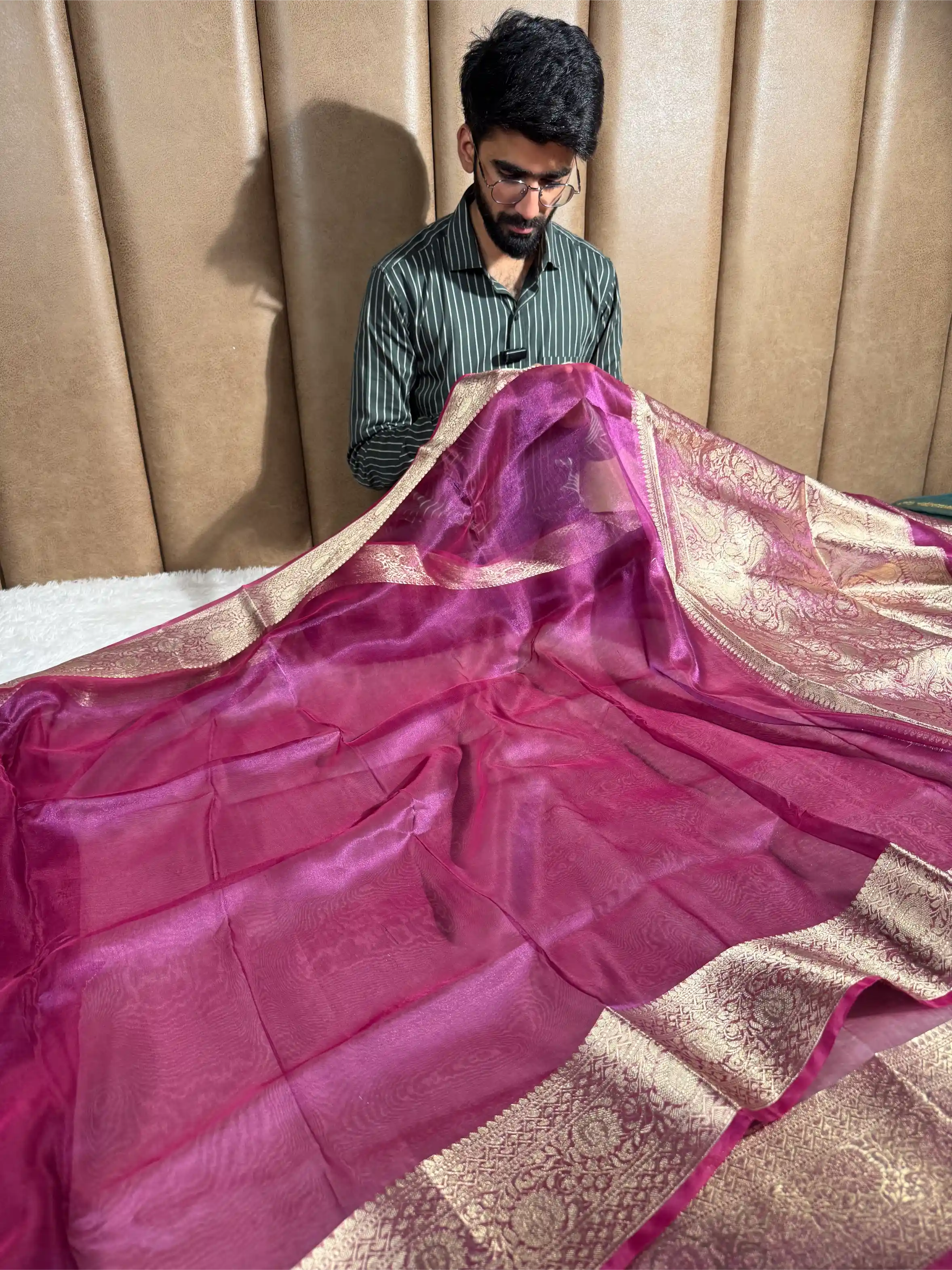 Light Majenta Pure Tissue Silk Banarasi Saree