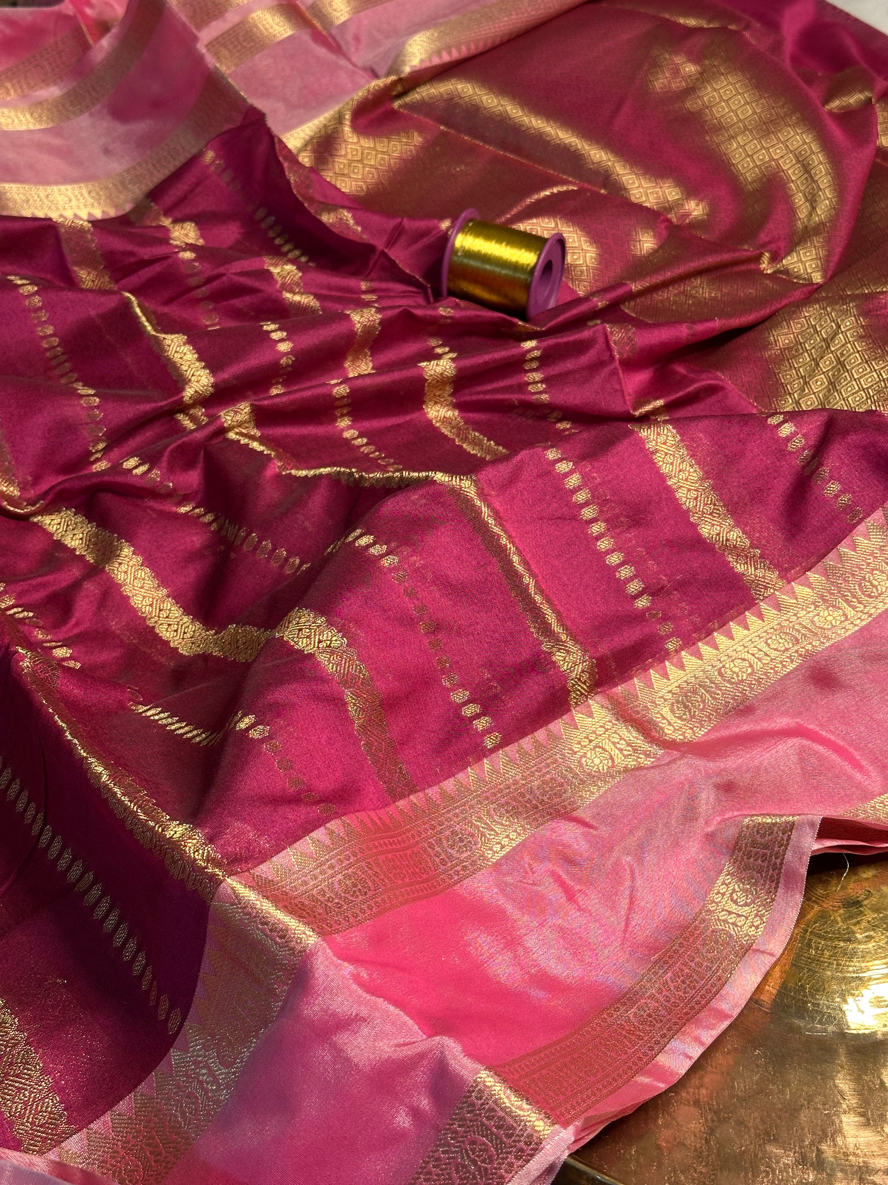 Light Majenta Traditional Weave Cotton Banarasi Saree