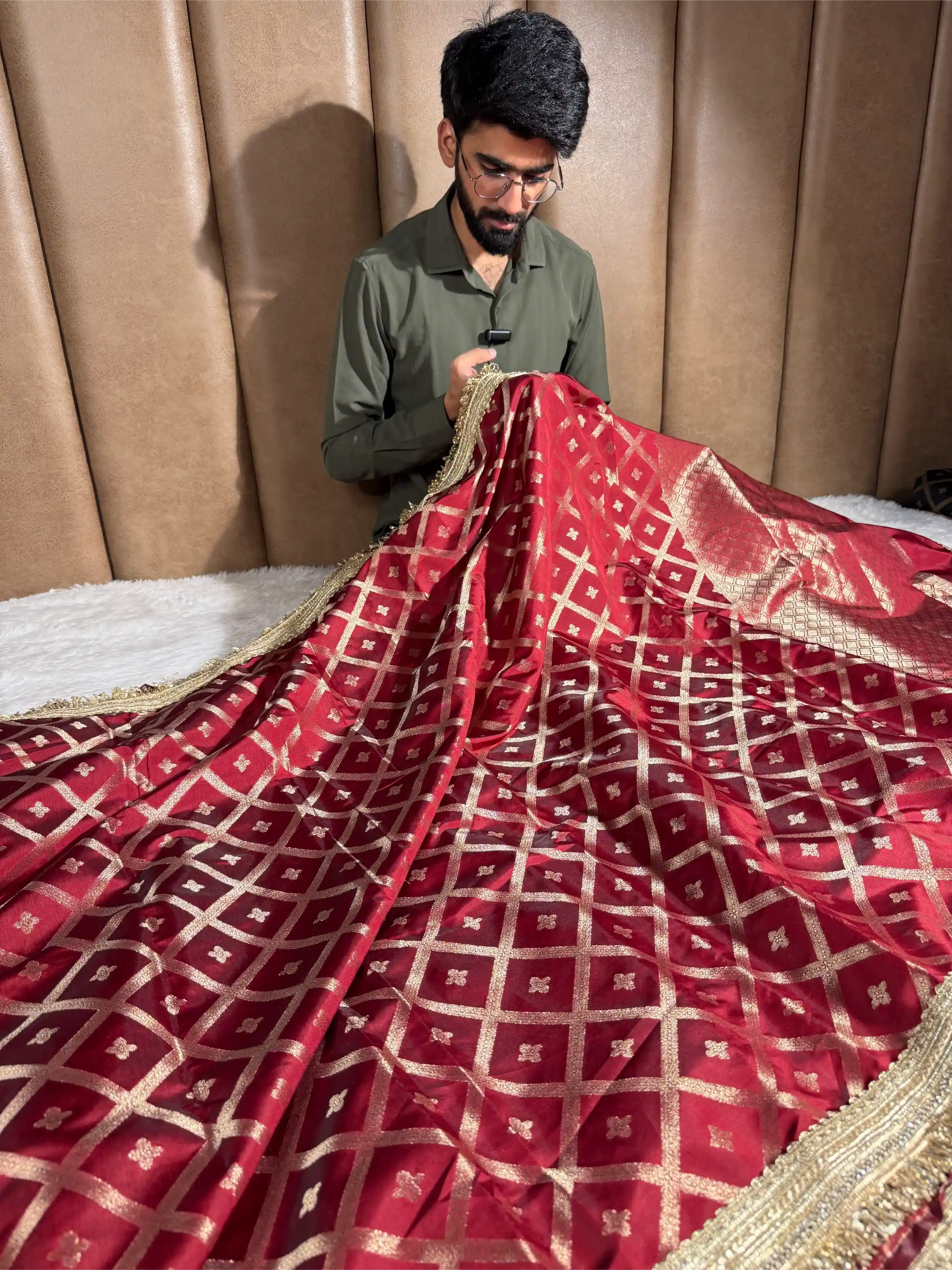 Light Maroon Chinia Silk Checkered Designer Banarasi Saree