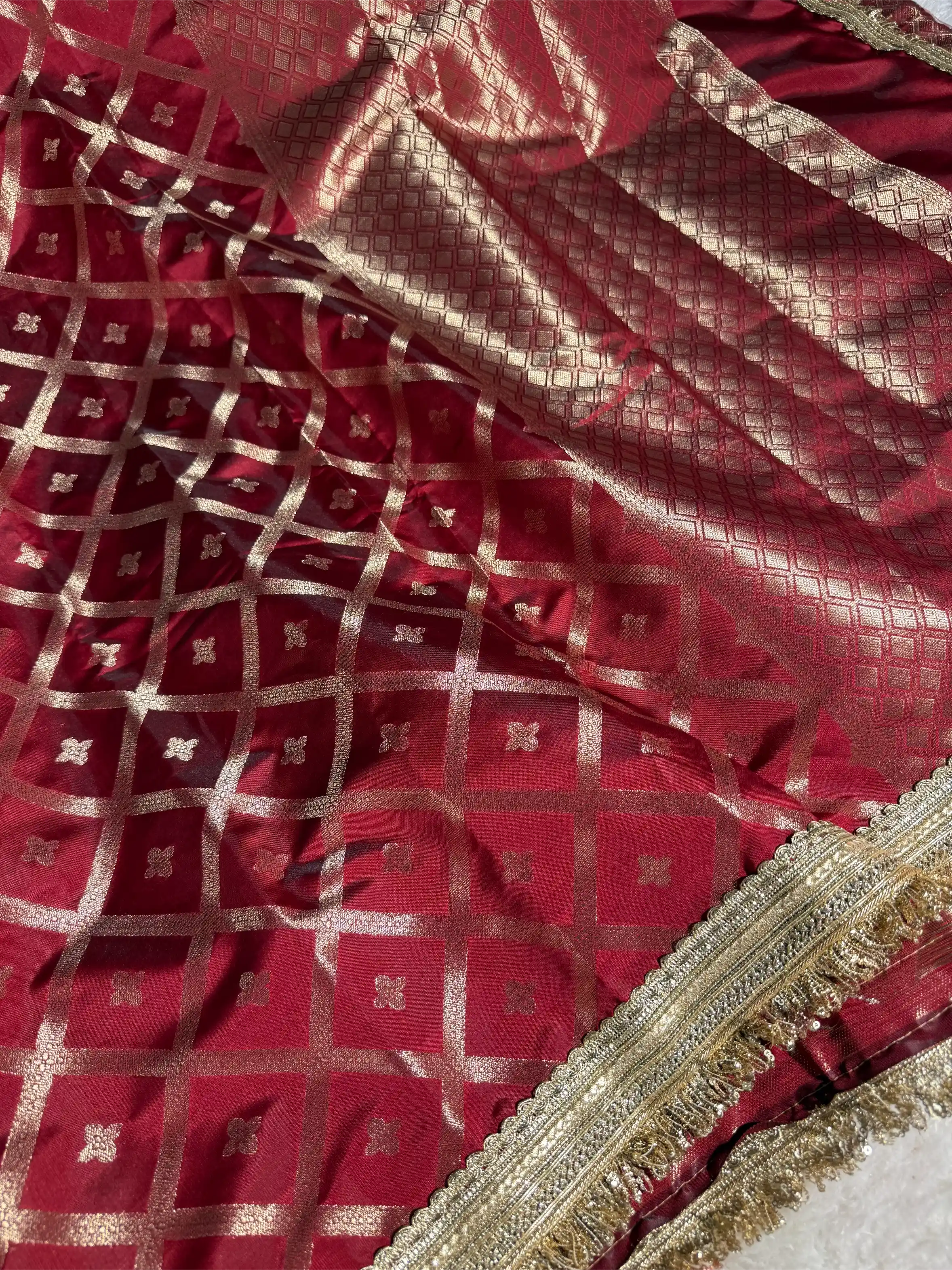Light Maroon Chinia Silk Checkered Designer Banarasi Saree