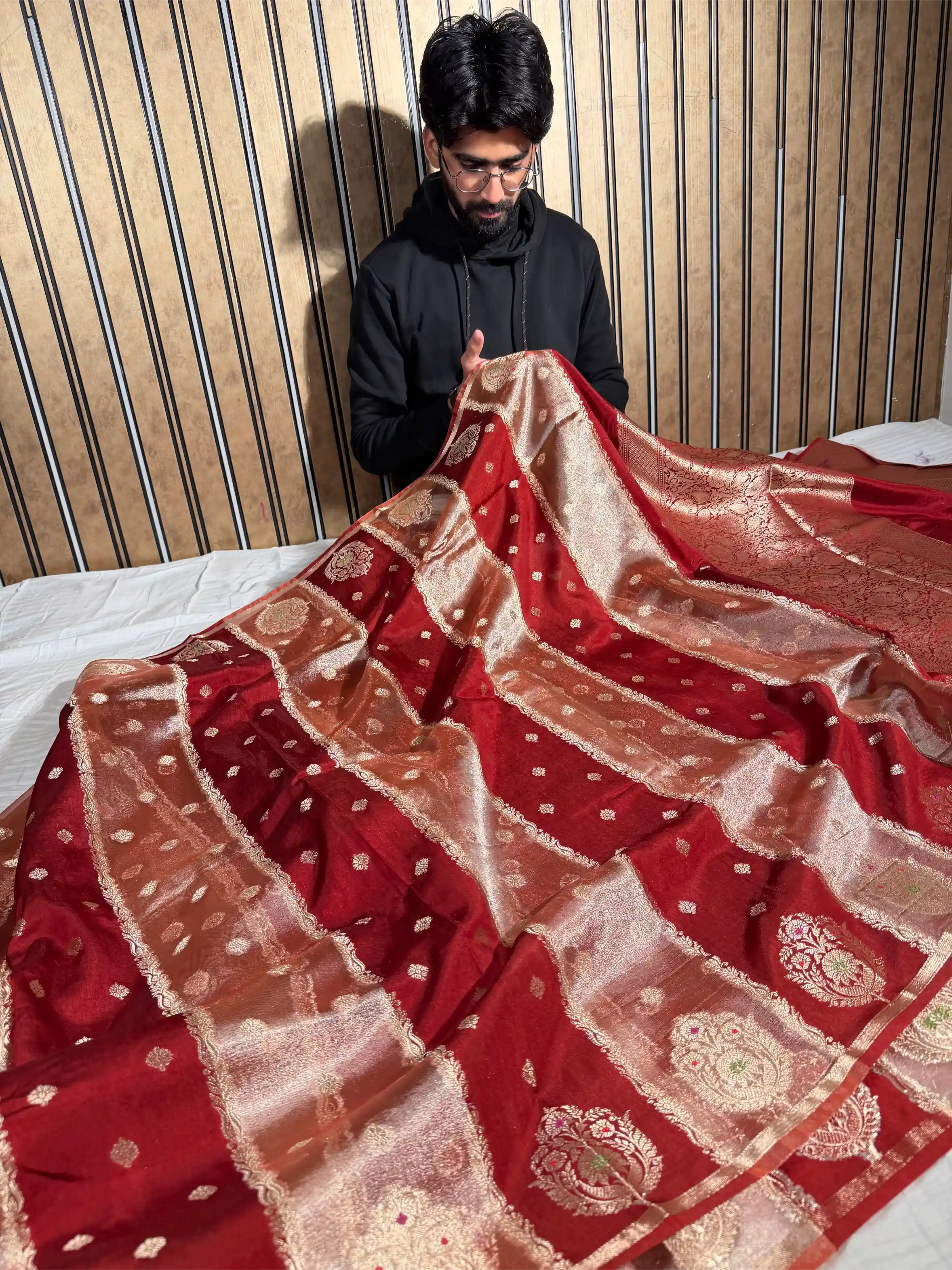 Light Maroon Chinia Tissue Silk Heritage Weave Banarasi Saree