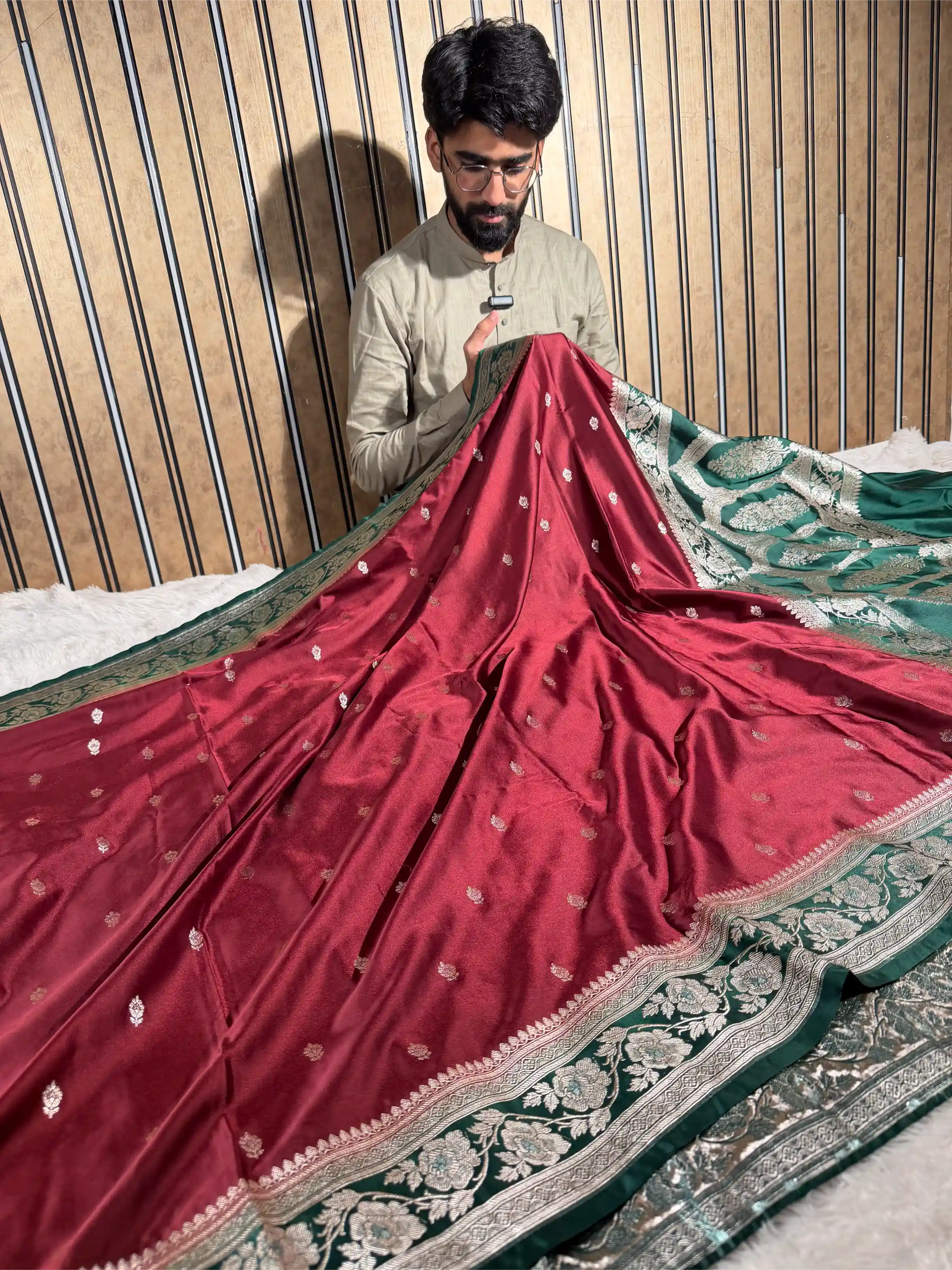 Light Maroon Mashru Katan Silk Eccentric Buti Banarasi Saree